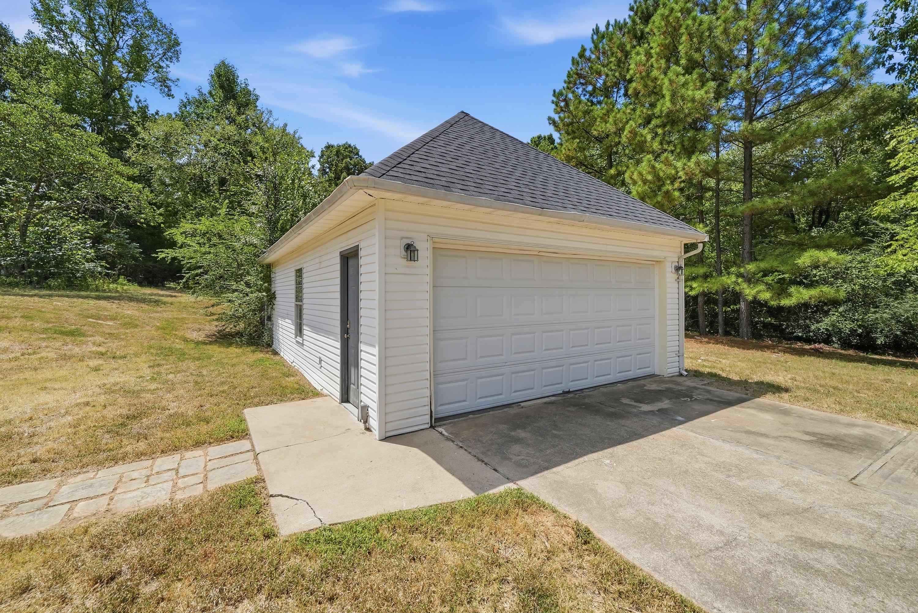 9 Summer Hill Drive Property Photo 27