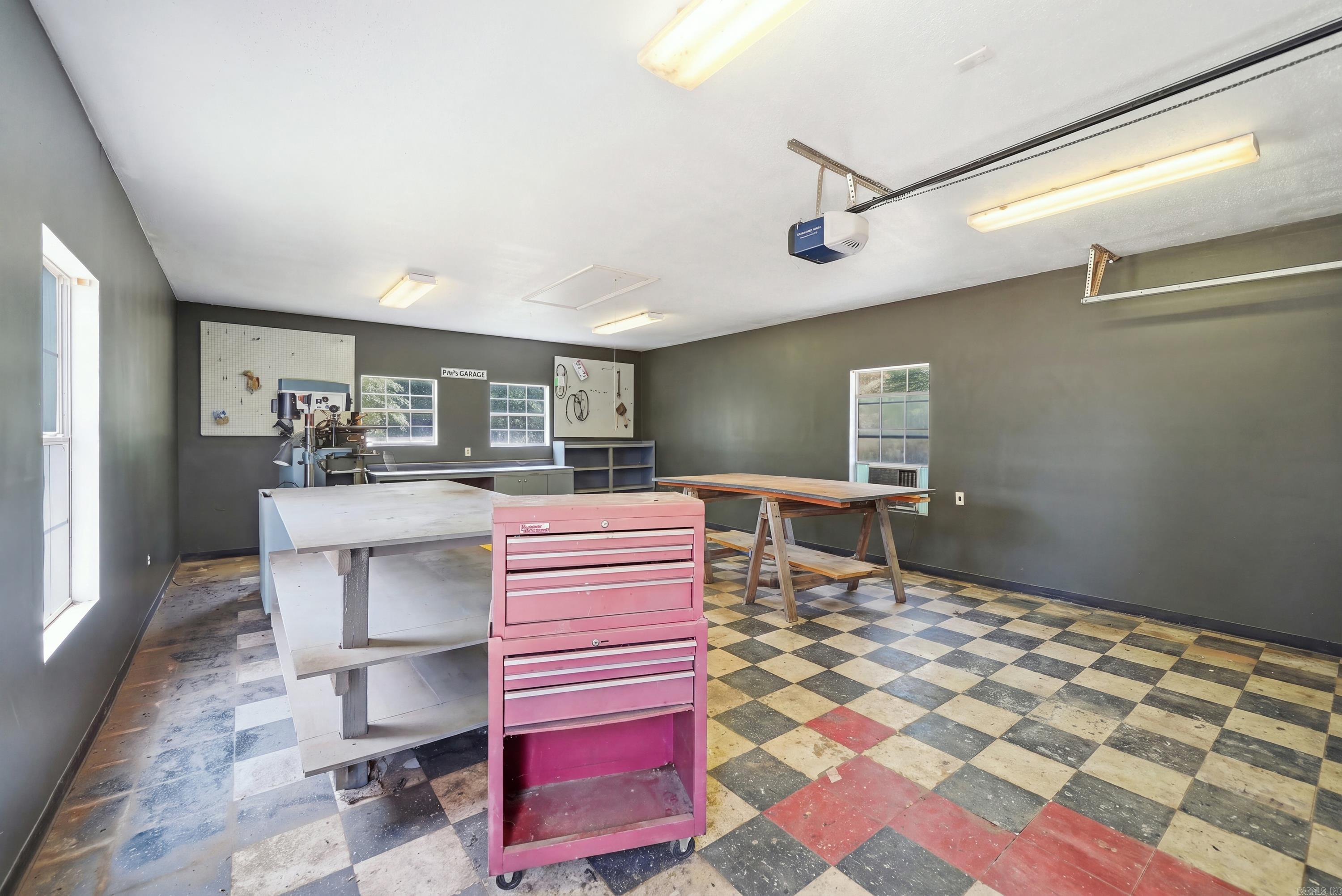 9 Summer Hill Drive Property Photo 28