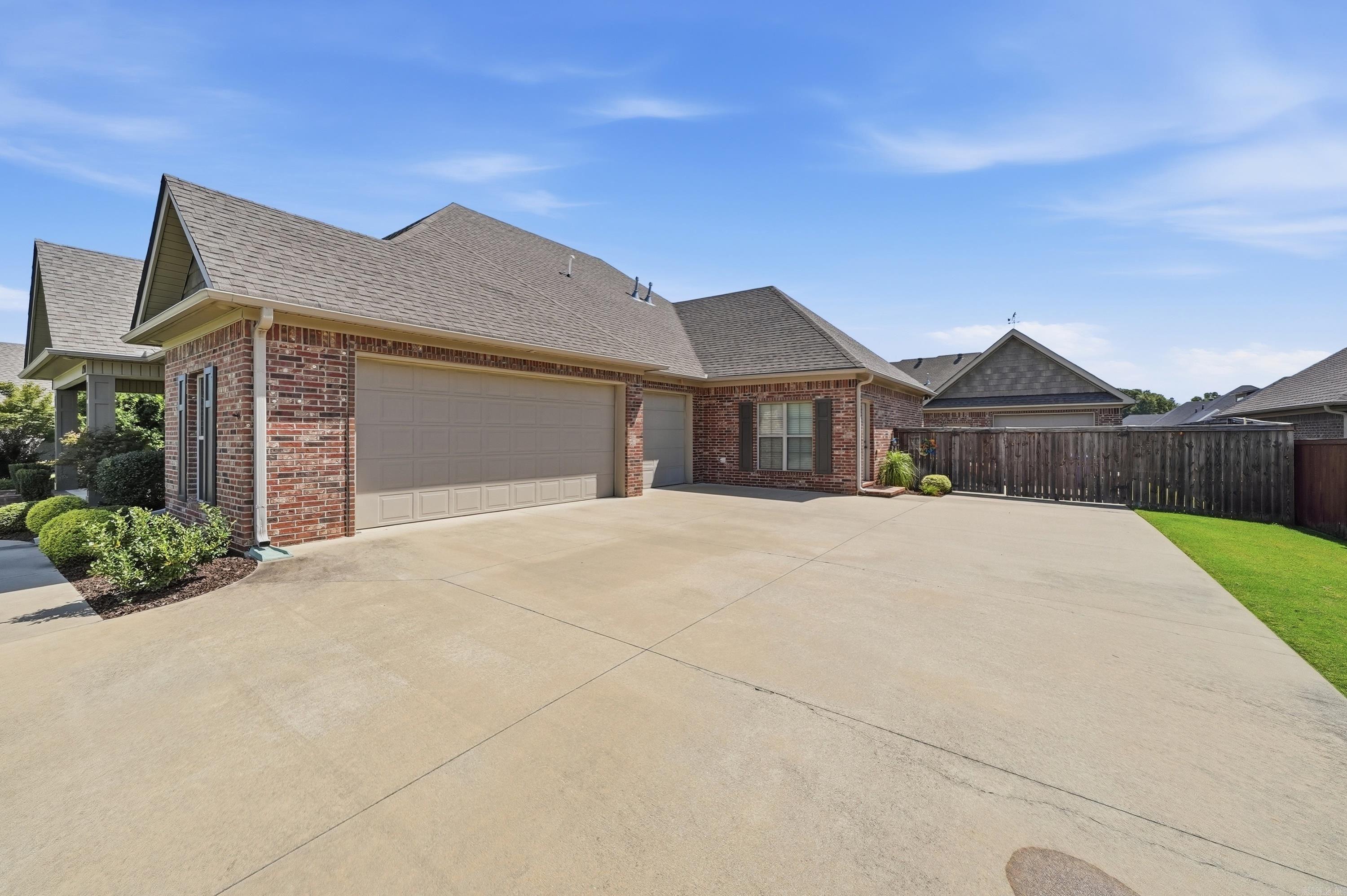 1520 Briley Drive Property Photo 3