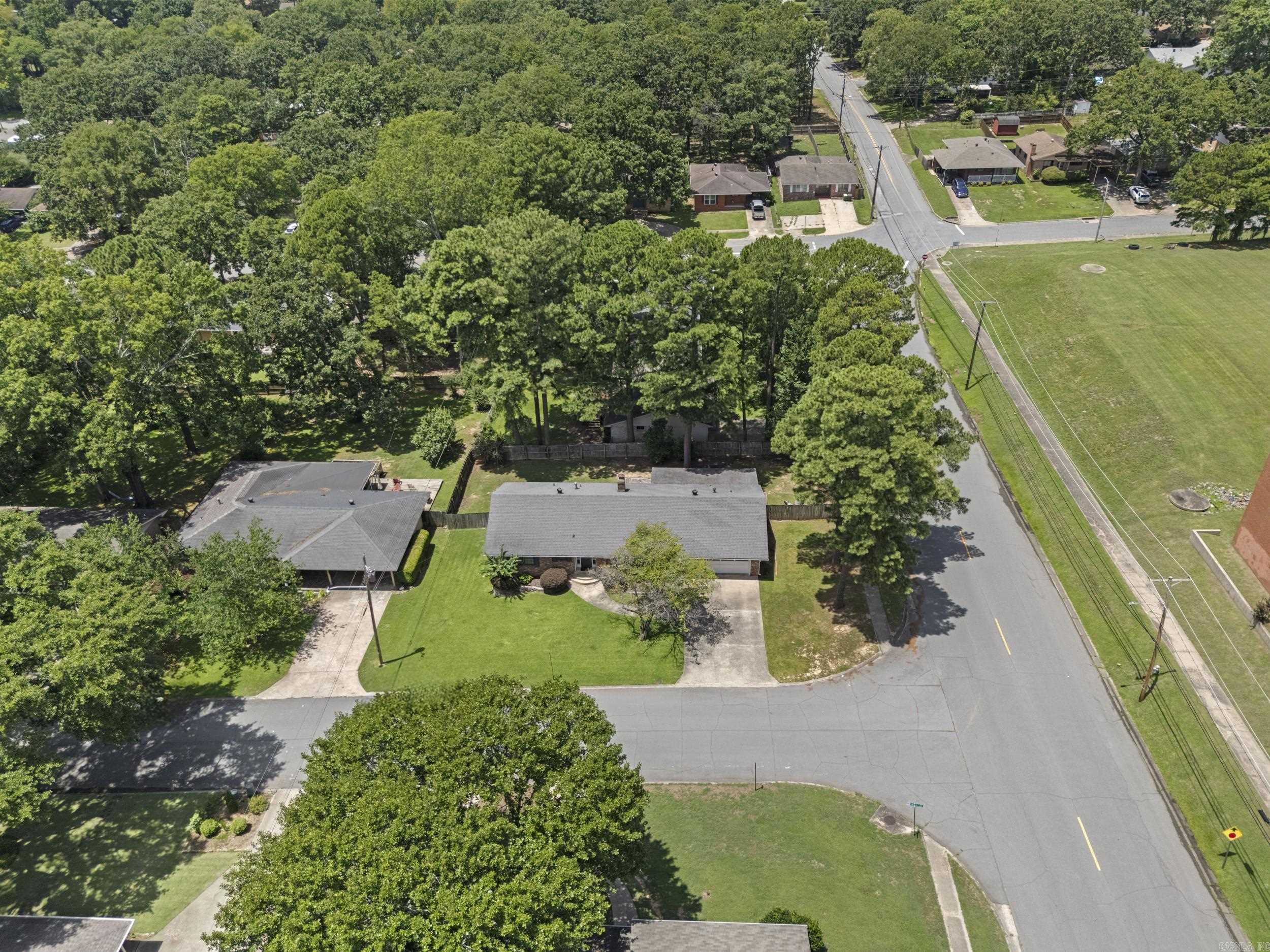 816 Hall Drive Property Photo 25