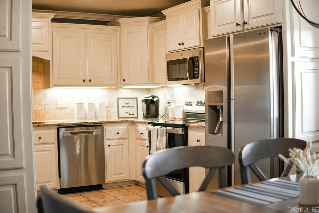 23 Huntington Drive Property Photo 8