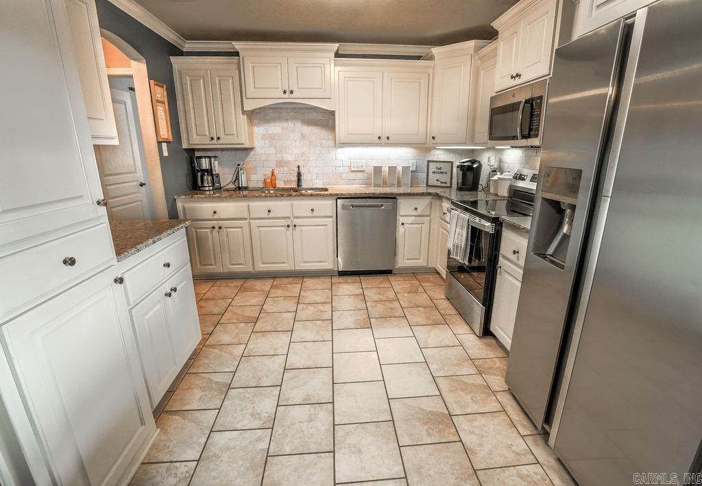 23 Huntington Drive Property Photo 9