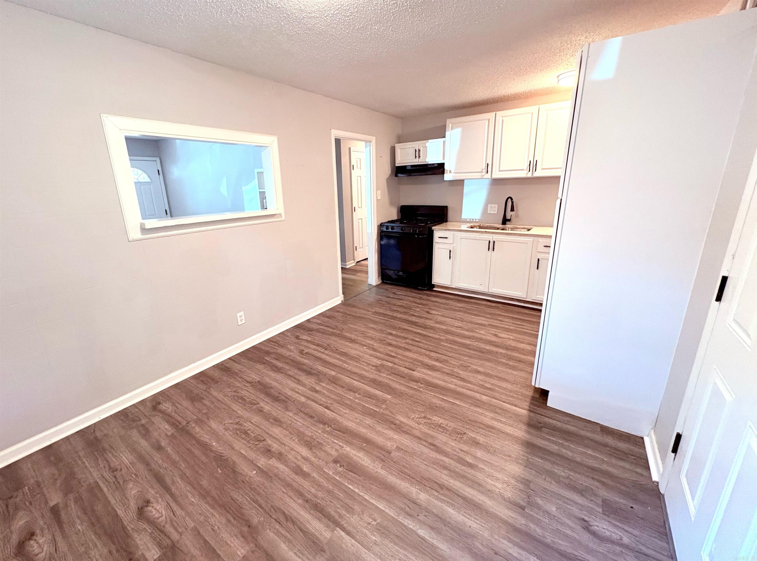 7518 Twin Oaks Drive Property Photo 7