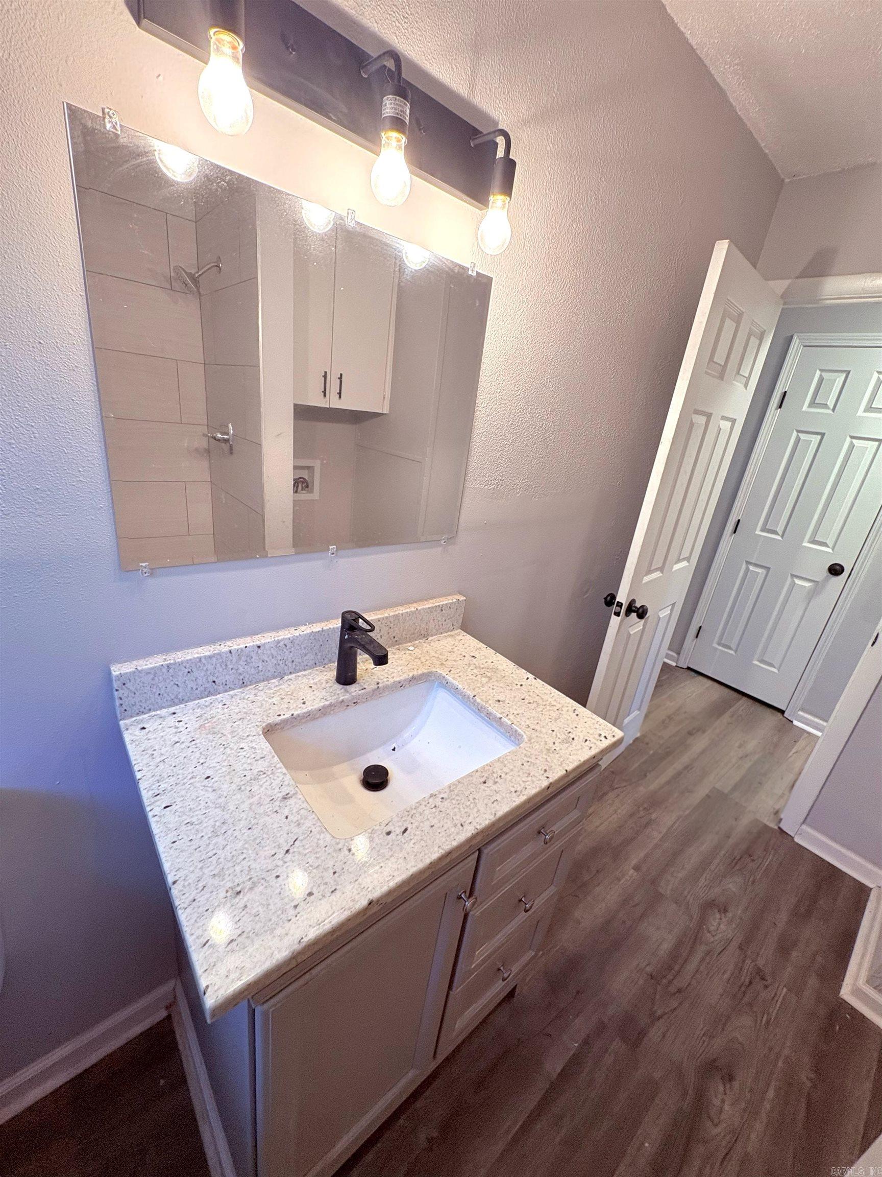7518 Twin Oaks Drive Property Photo 10