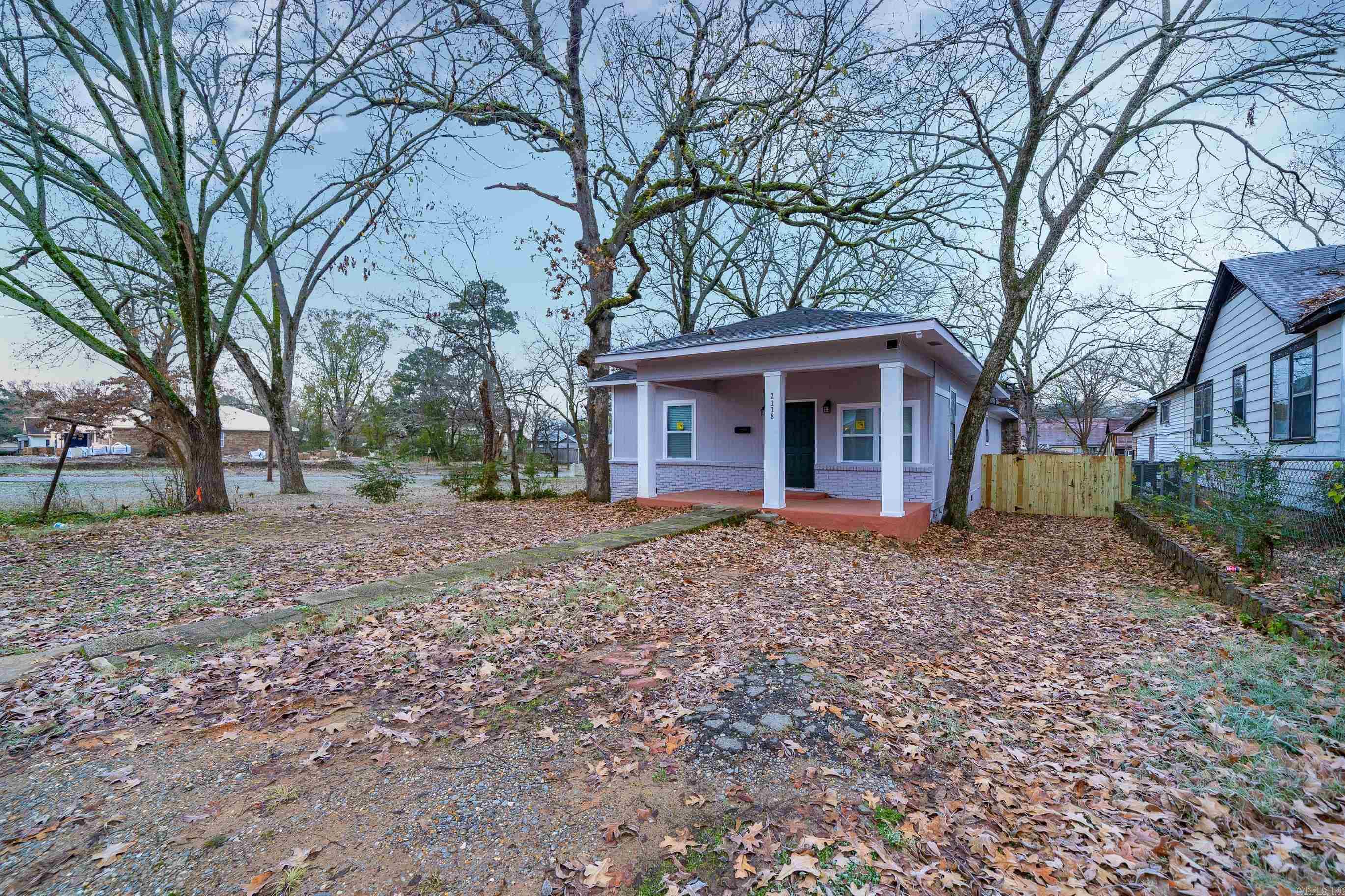 2118 S Pine Street Property Photo 2