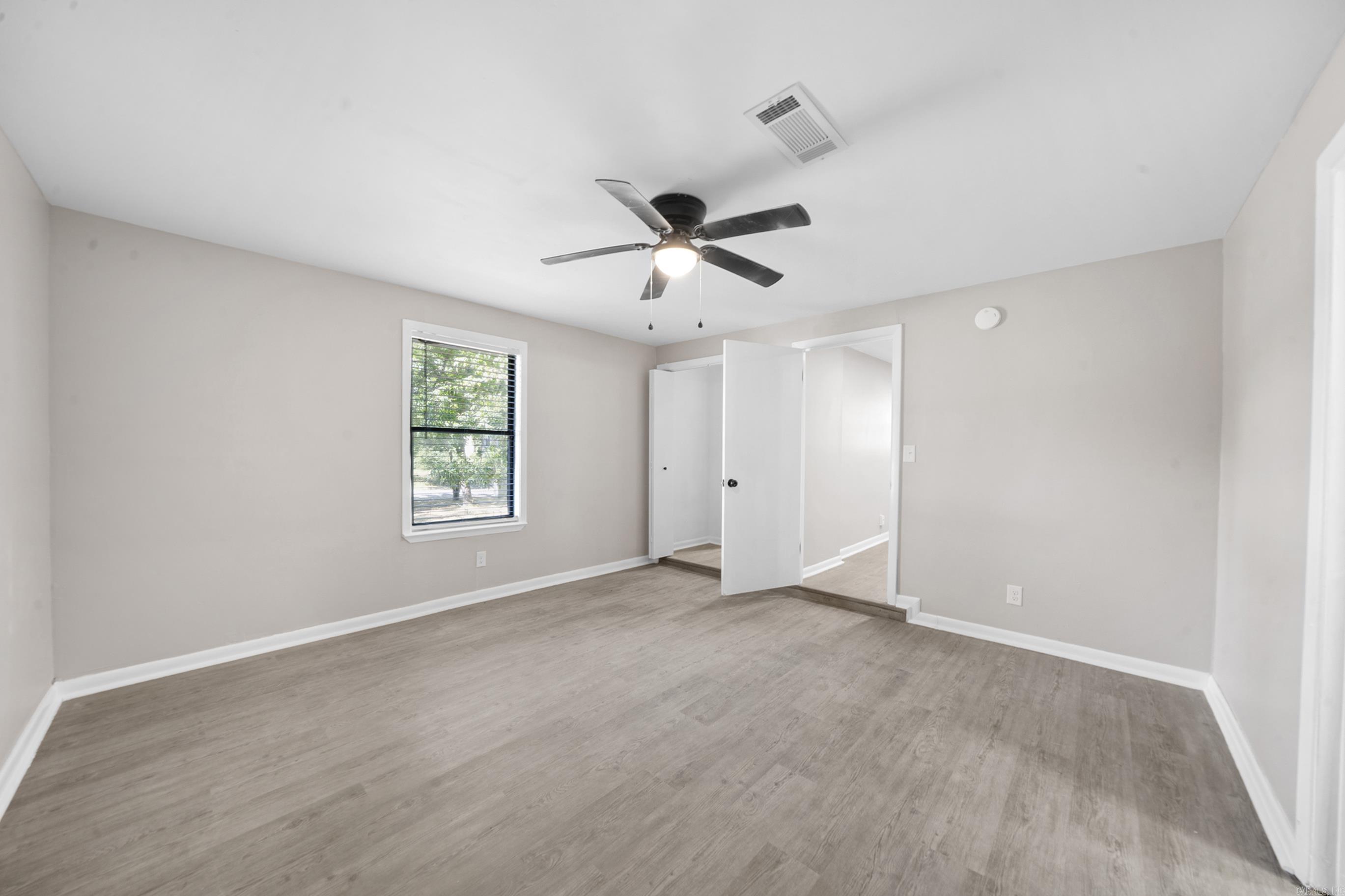 2118 S Pine Street Property Photo 12