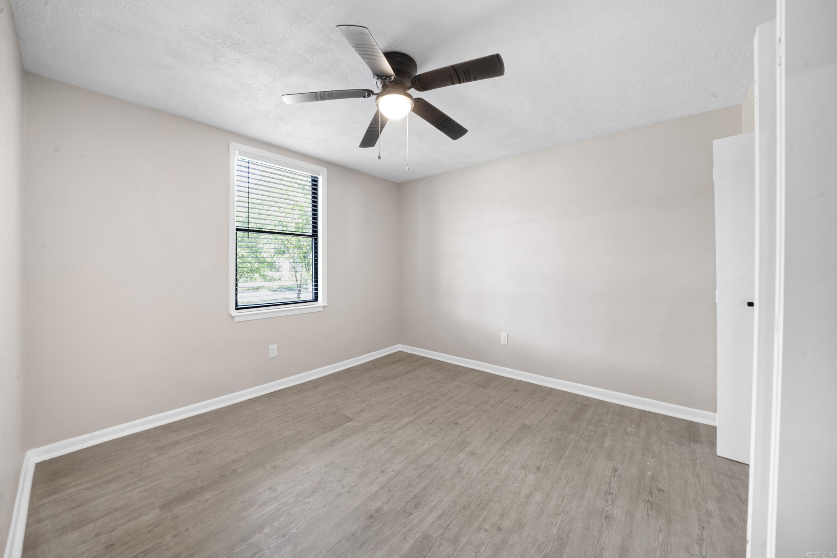 2118 S Pine Street Property Photo 16