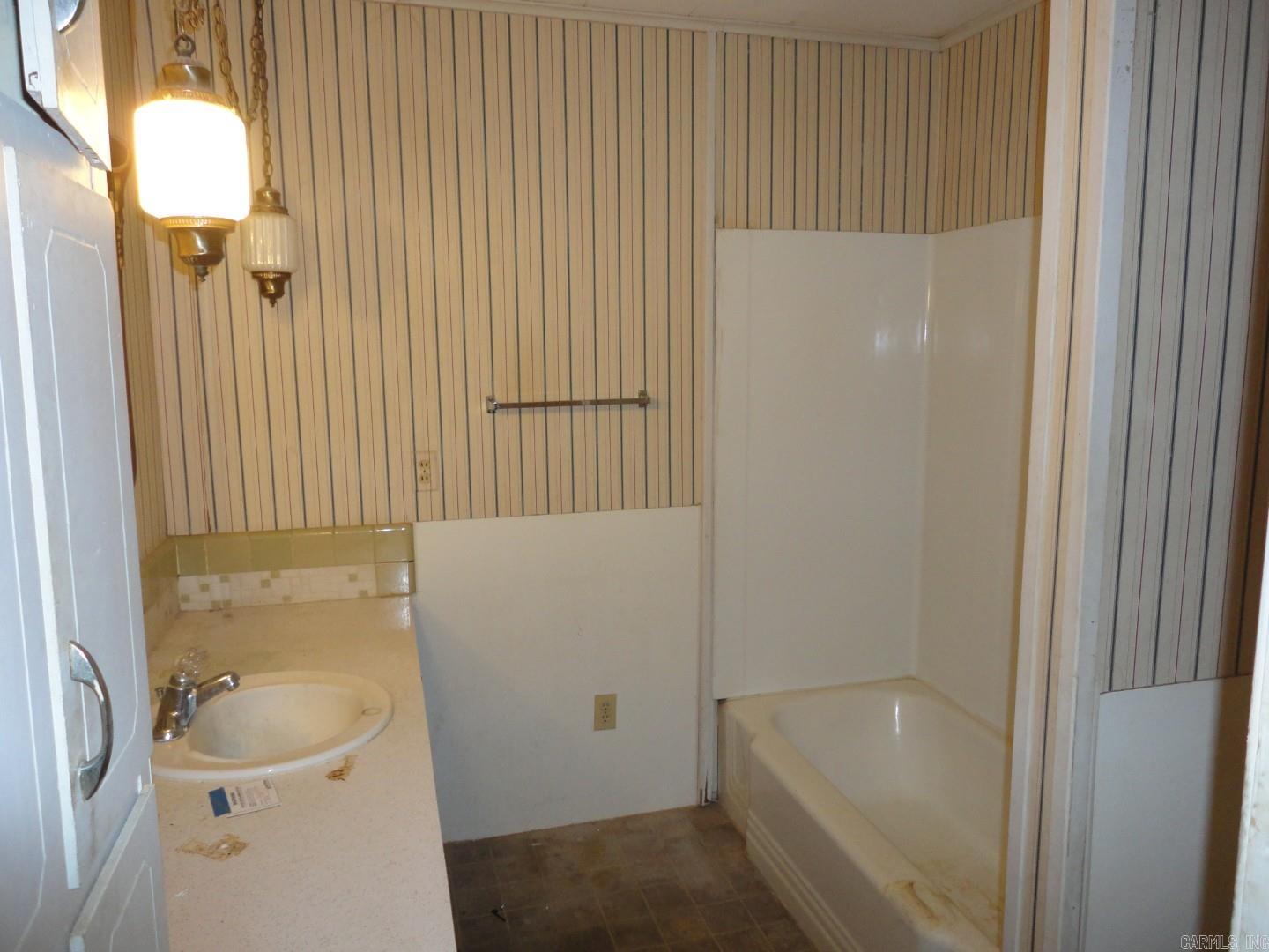 802 W 8th Avenue Property Photo 16