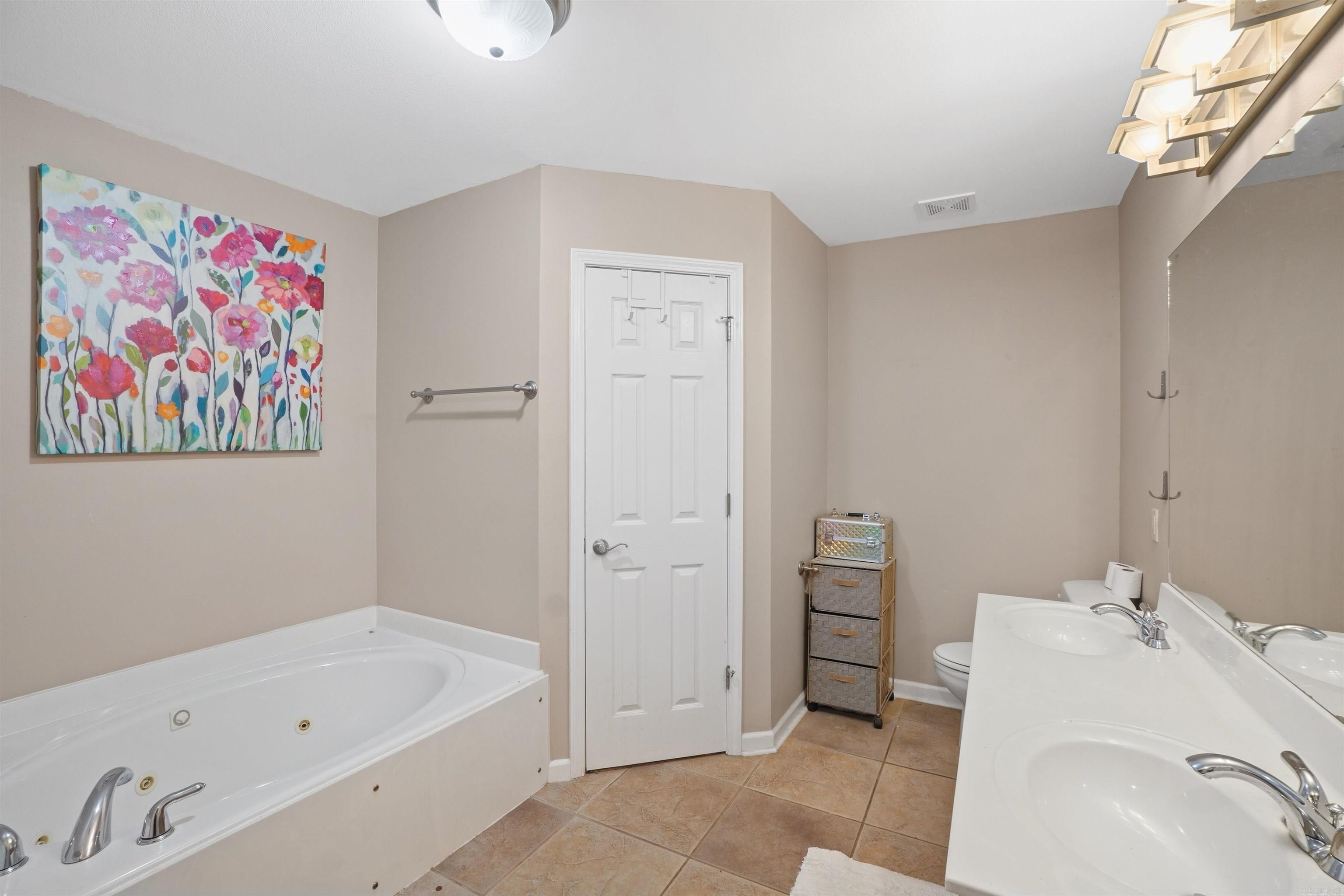 14 Waterloo Loop Property Photo 10
