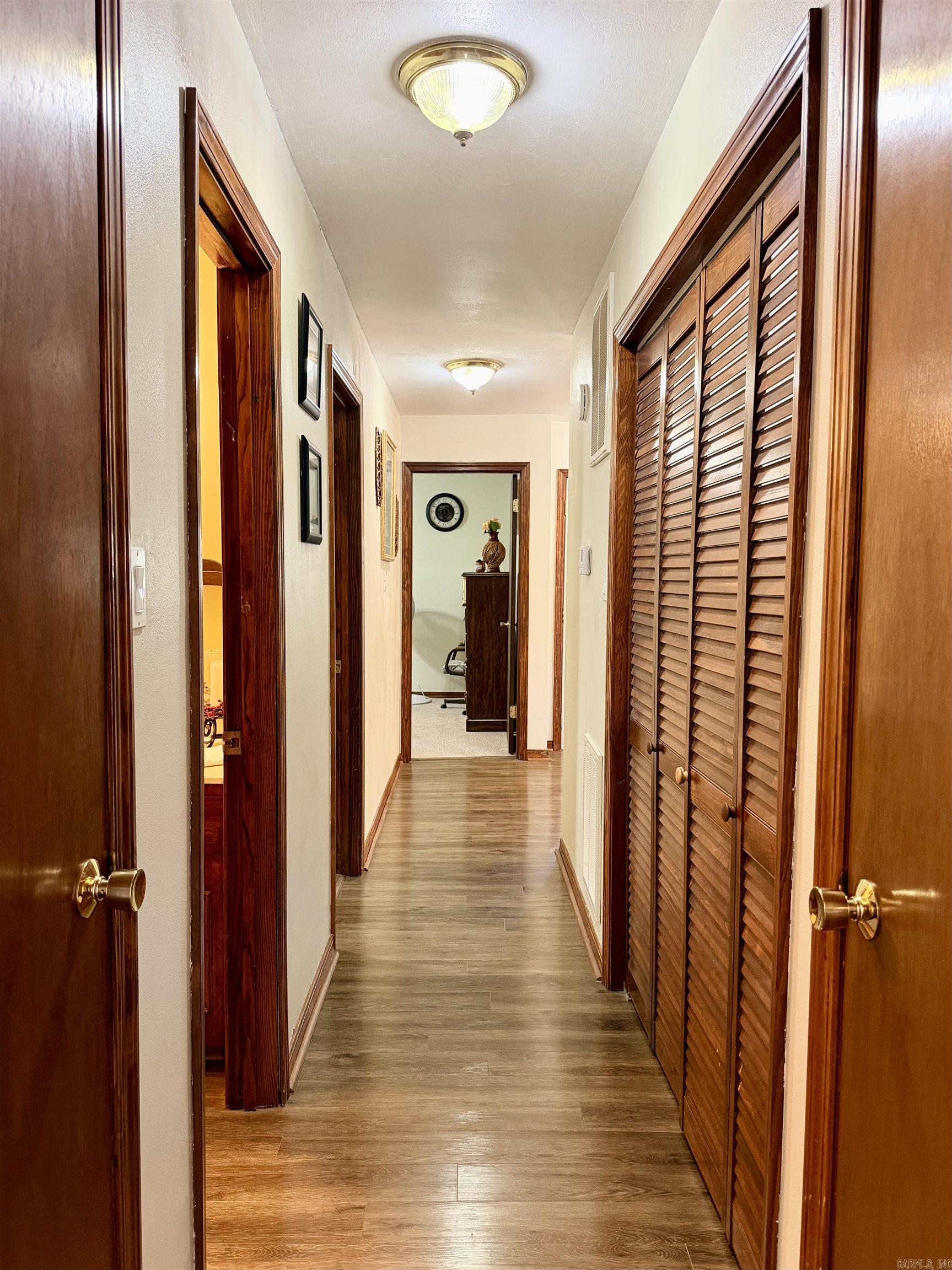 103 Woodcove Drive Property Photo 18