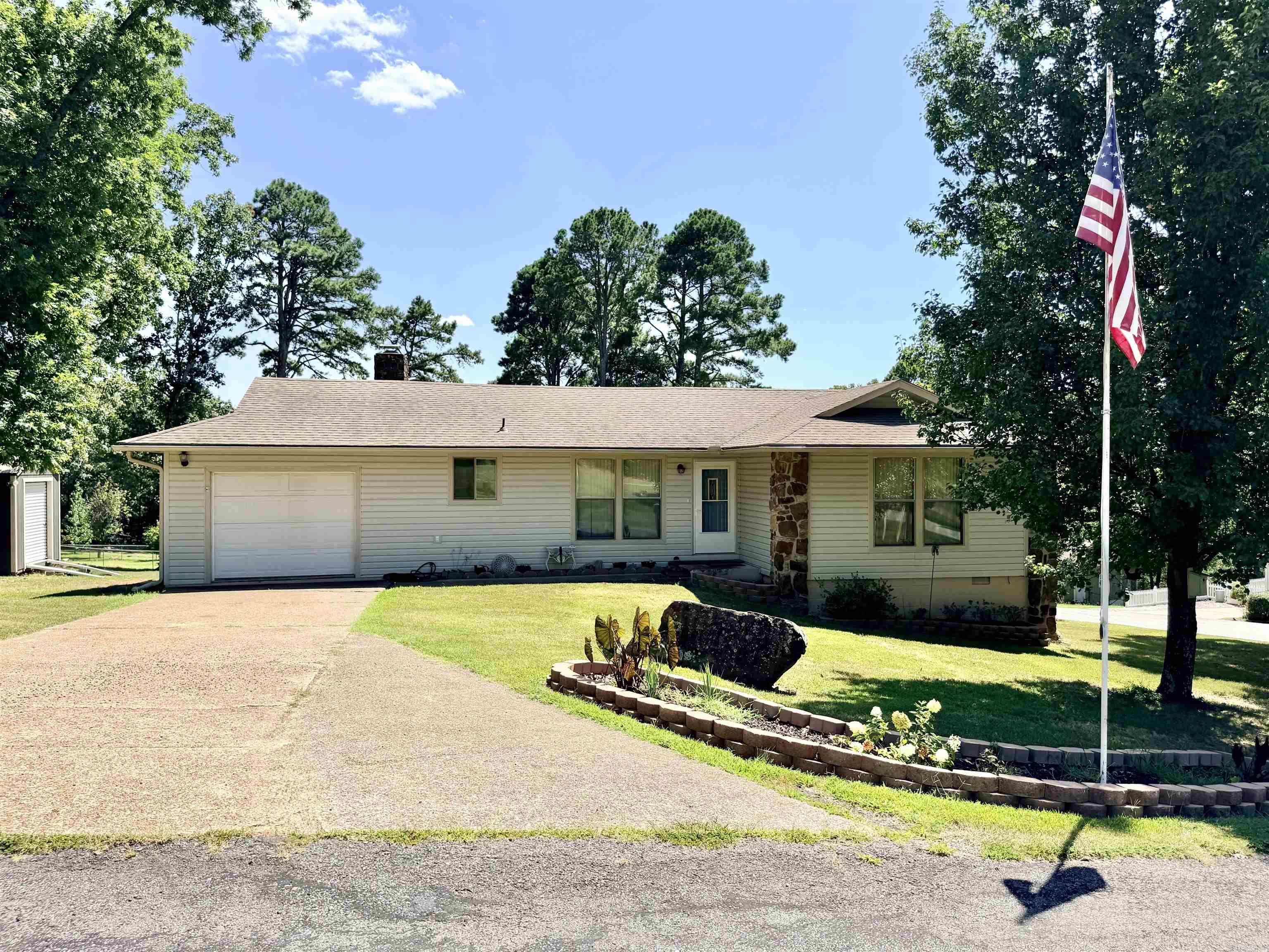 103 Woodcove Drive Property Photo 45
