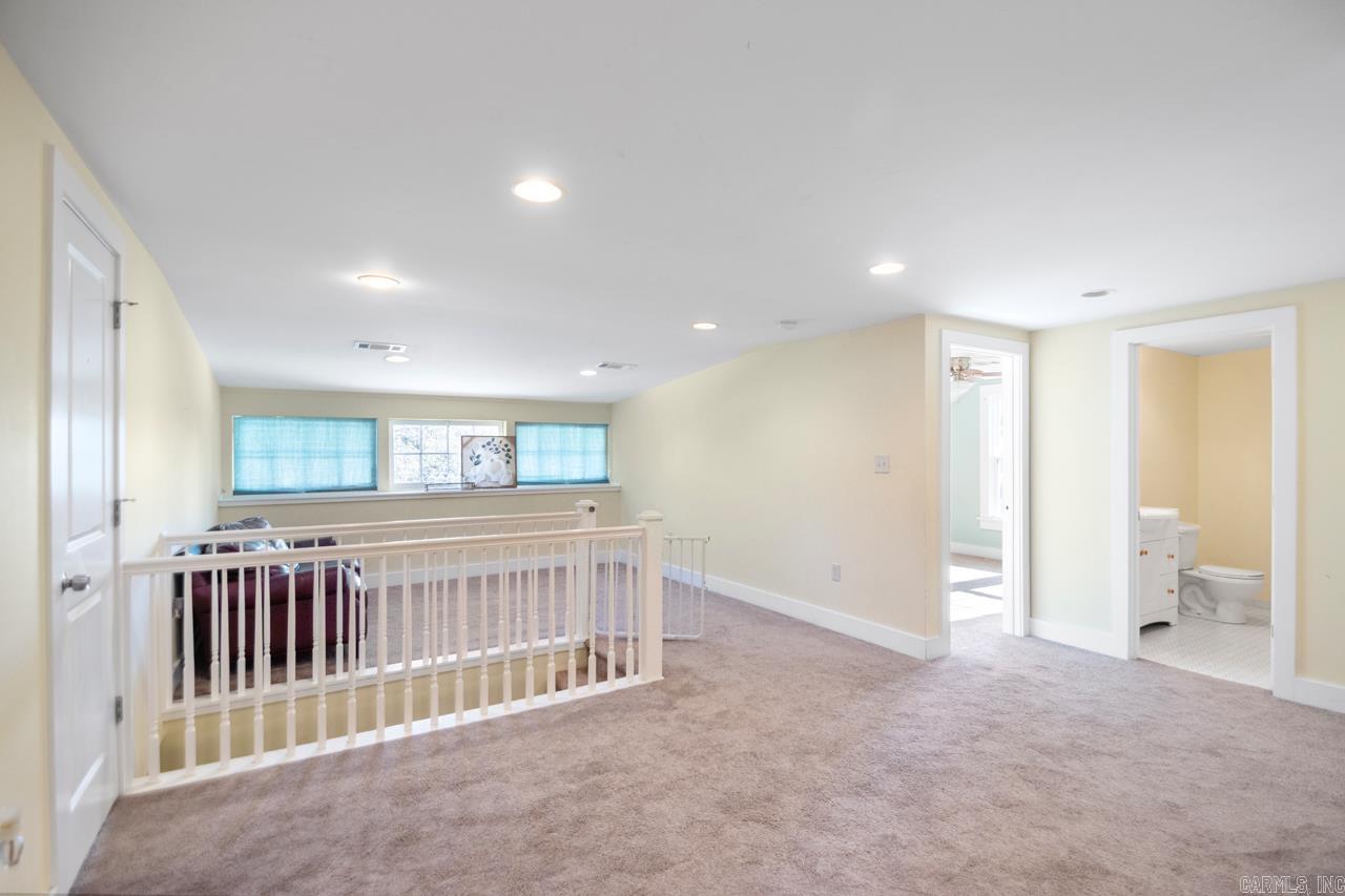 100 Colonial Court Property Photo 10