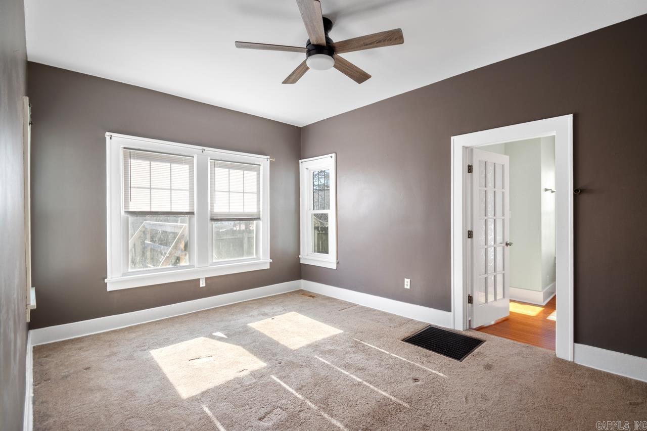 100 Colonial Court Property Photo 13