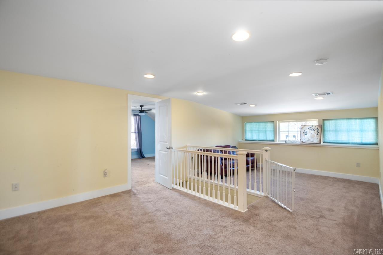 100 Colonial Court Property Photo 19