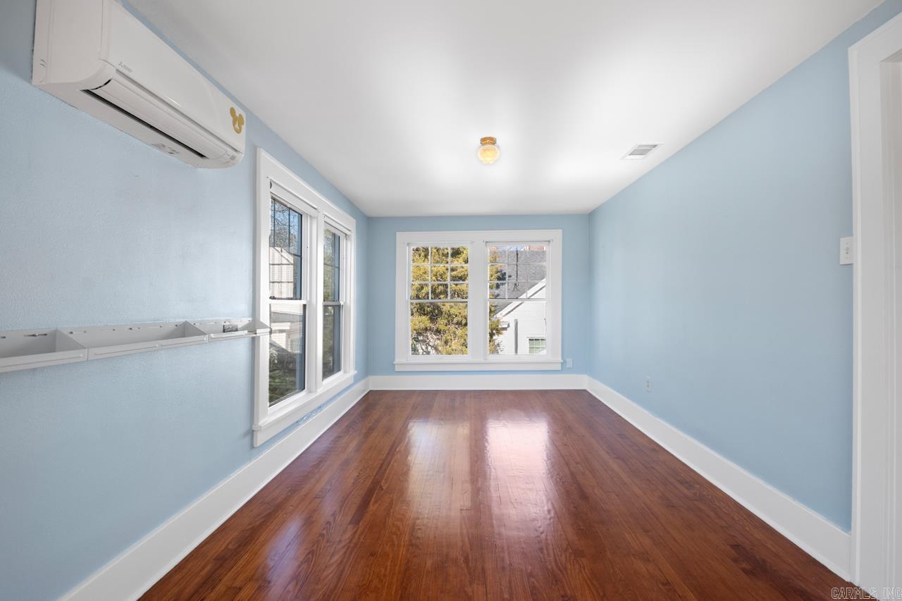 100 Colonial Court Property Photo 21