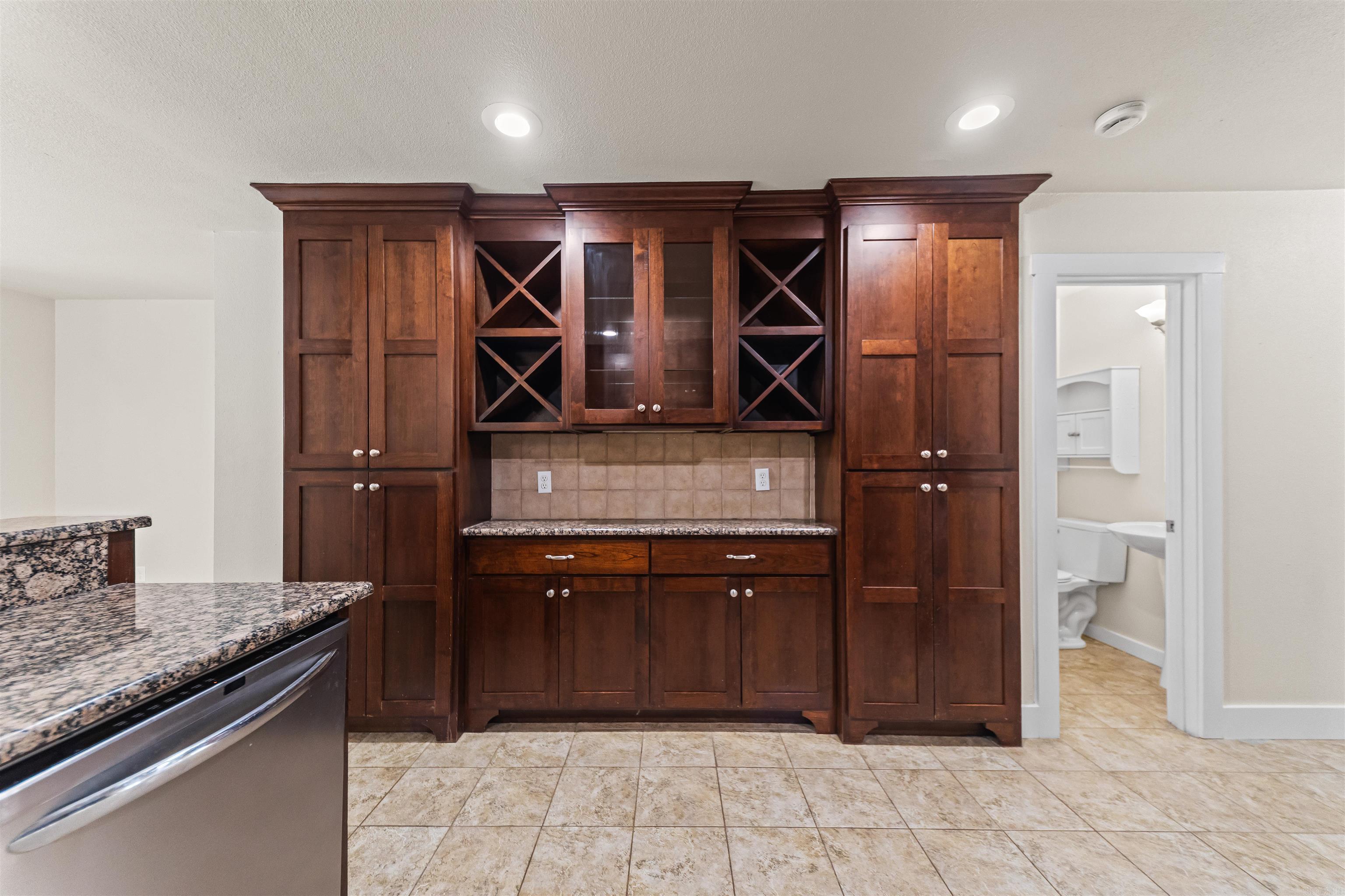 381 E Strawberry Property Photo 8
