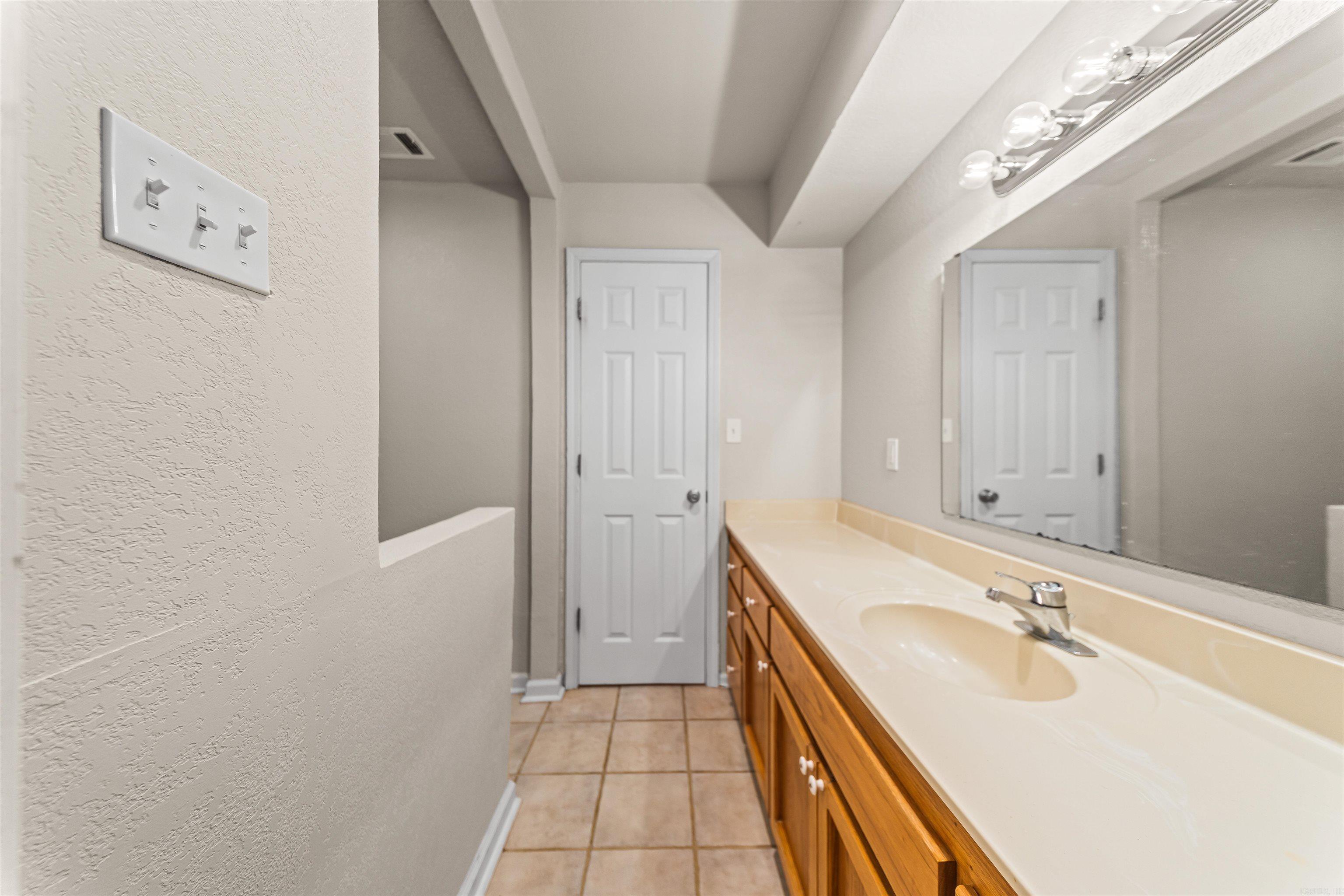 381 E Strawberry Property Photo 21