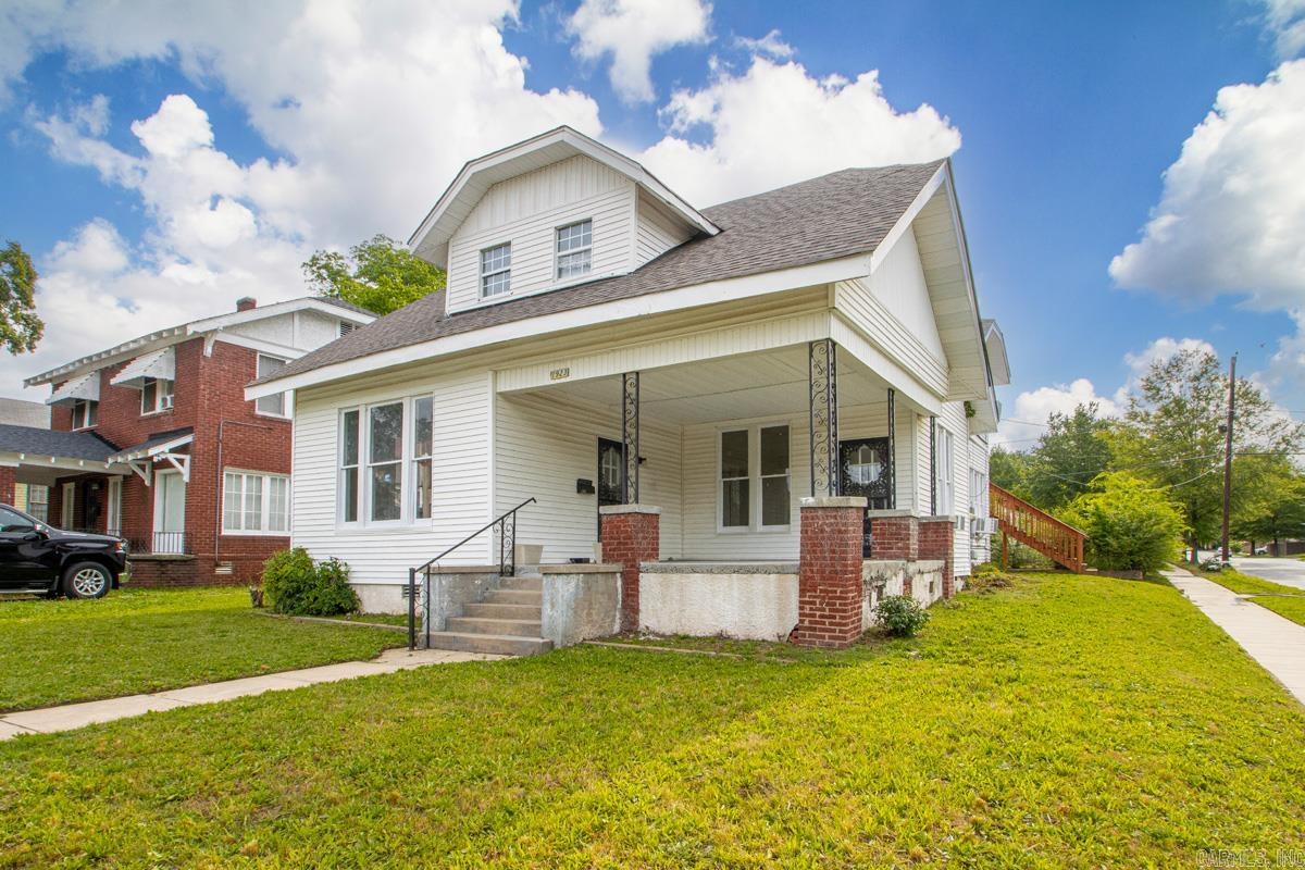 1923 S Izard Property Photo 1