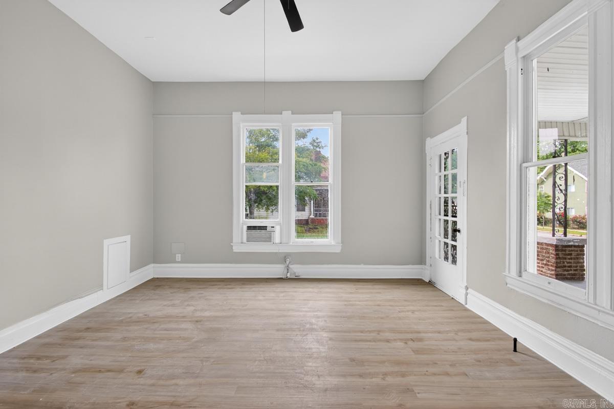 1923 S Izard Property Photo 11