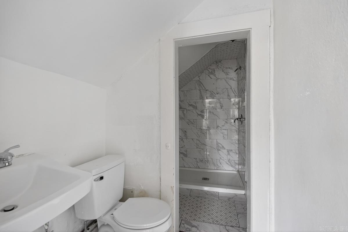 1923 S Izard Property Photo 27