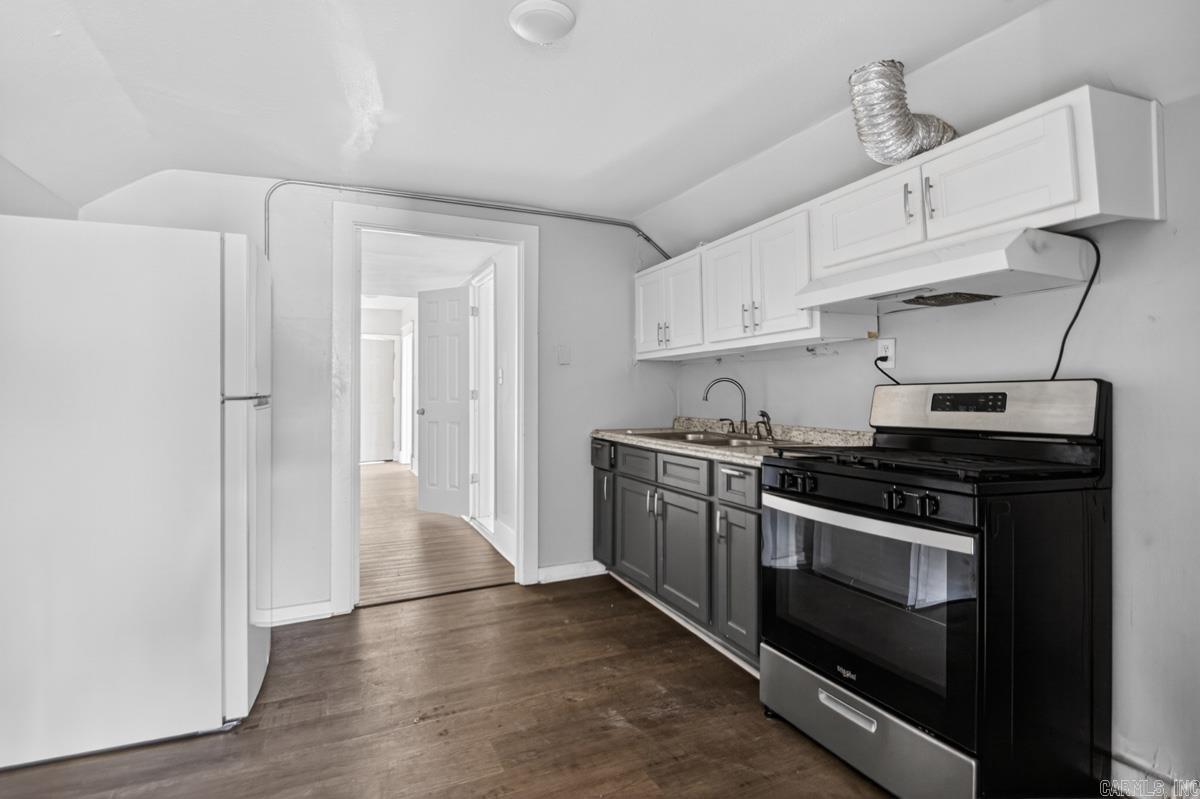 1923 S Izard Property Photo 29