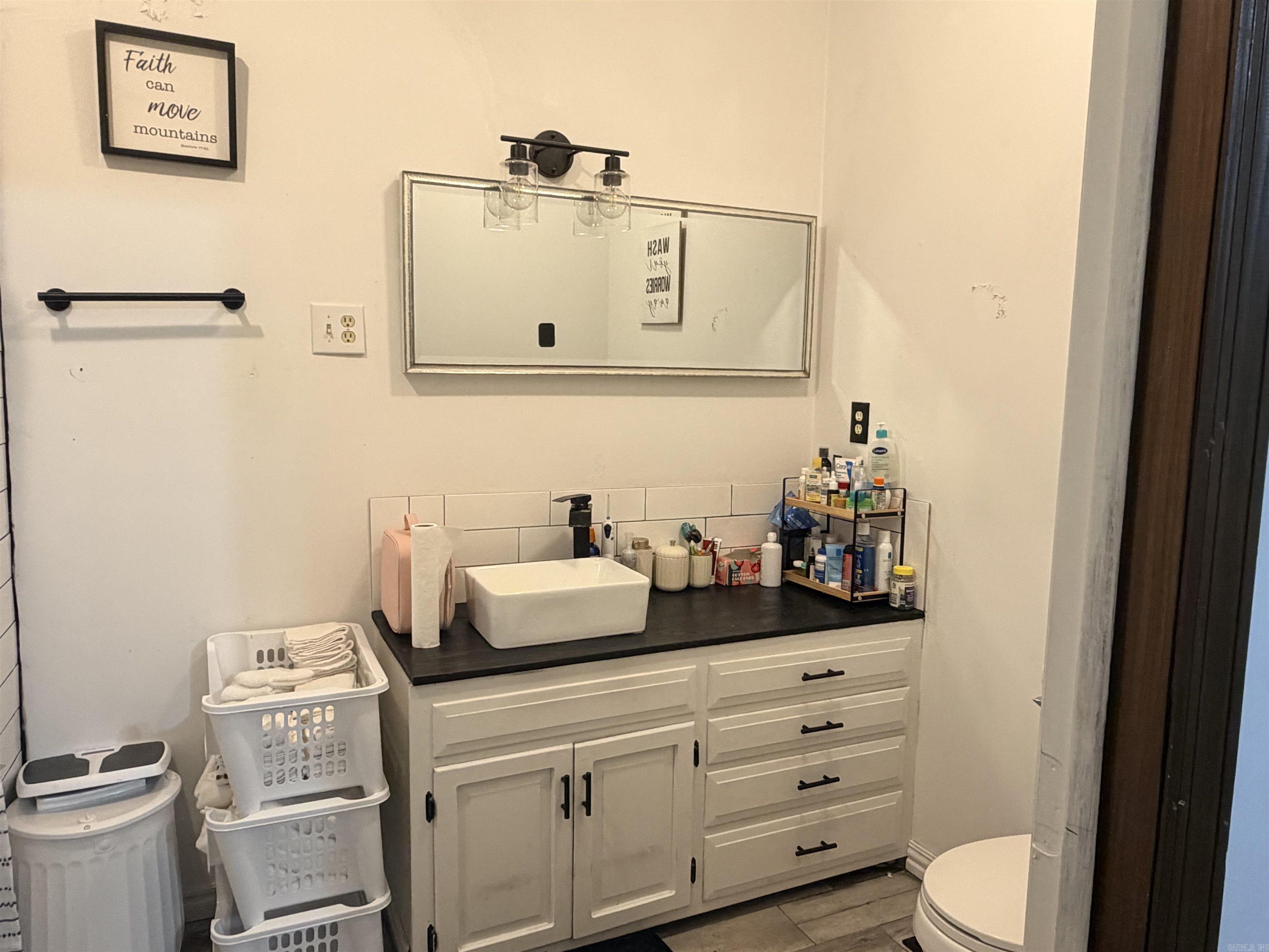 1312 W 35th Avenue Property Photo 6