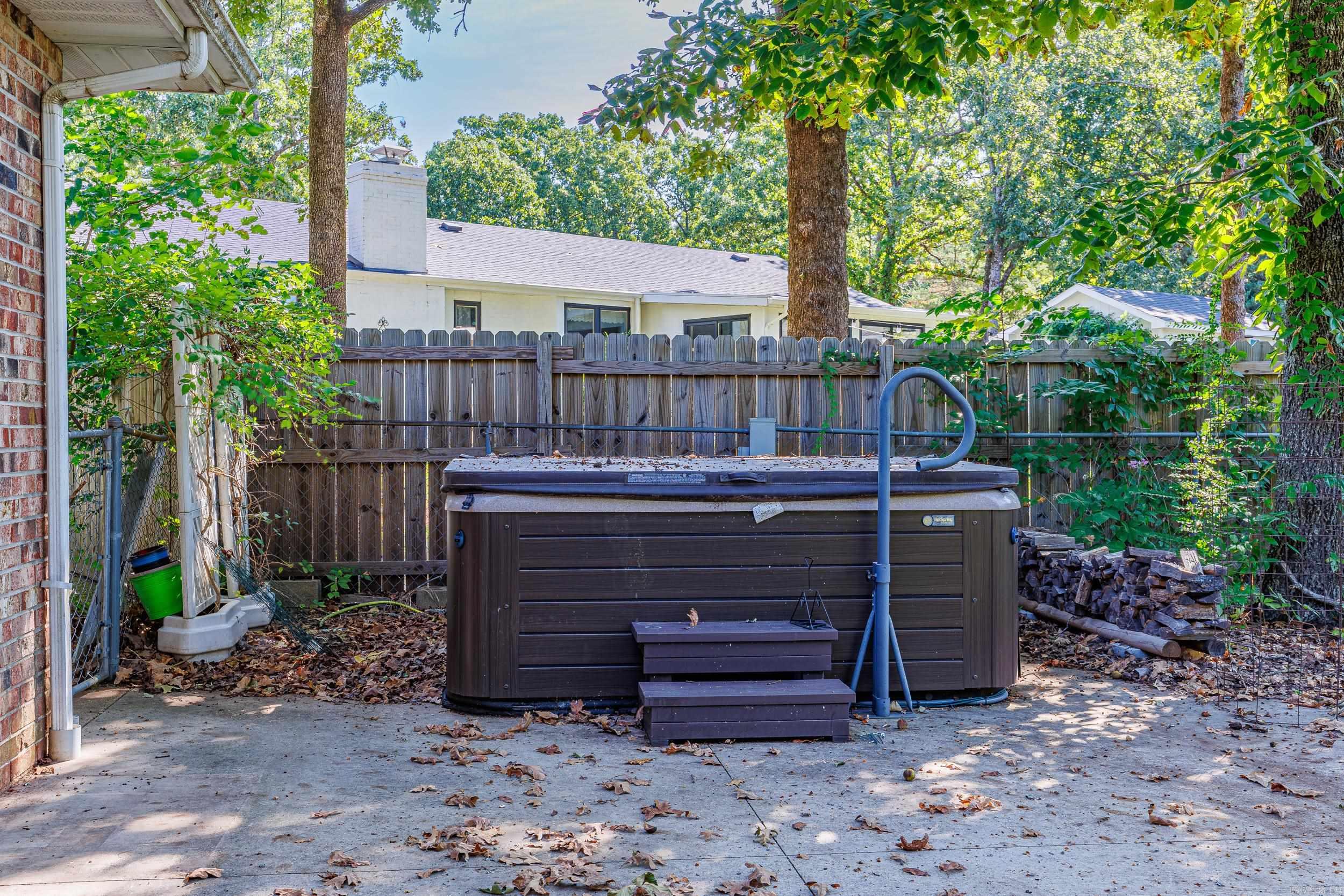120 Kingsway Circle Property Photo 14