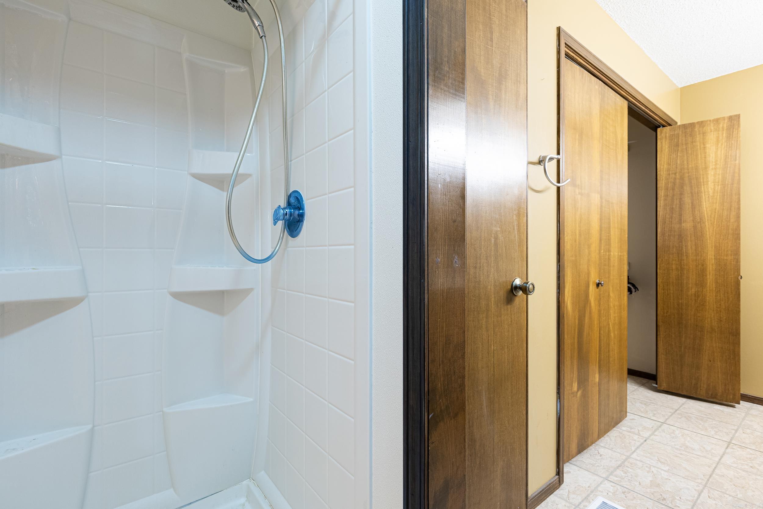 120 Kingsway Circle Property Photo 21