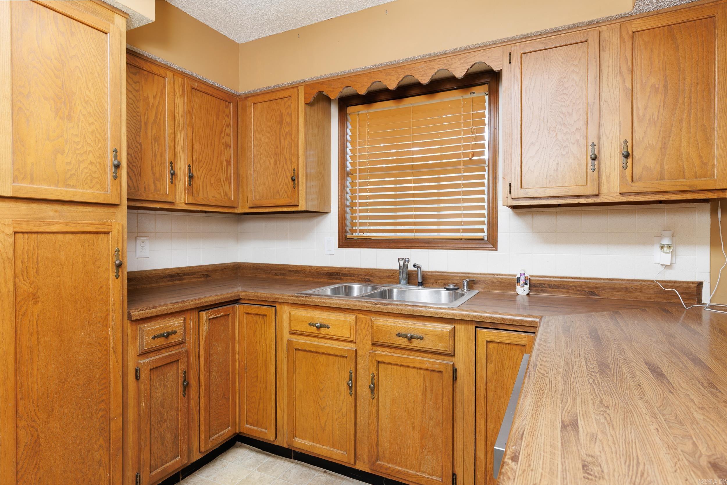 120 Kingsway Circle Property Photo 30