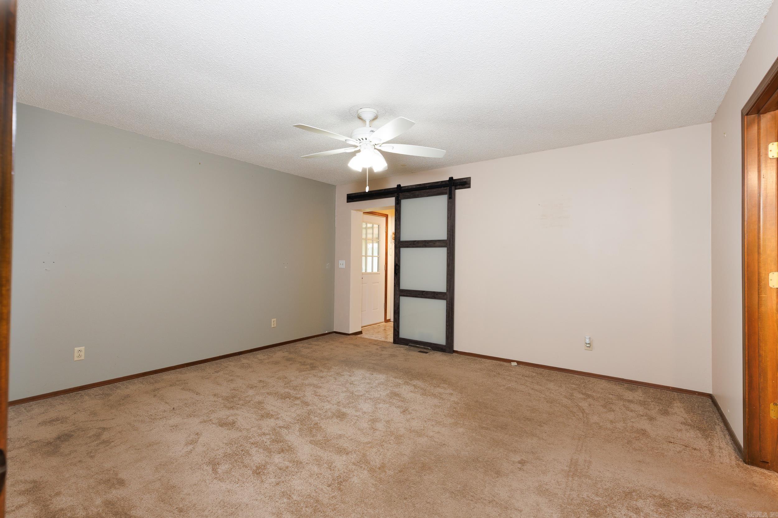 120 Kingsway Circle Property Photo 32