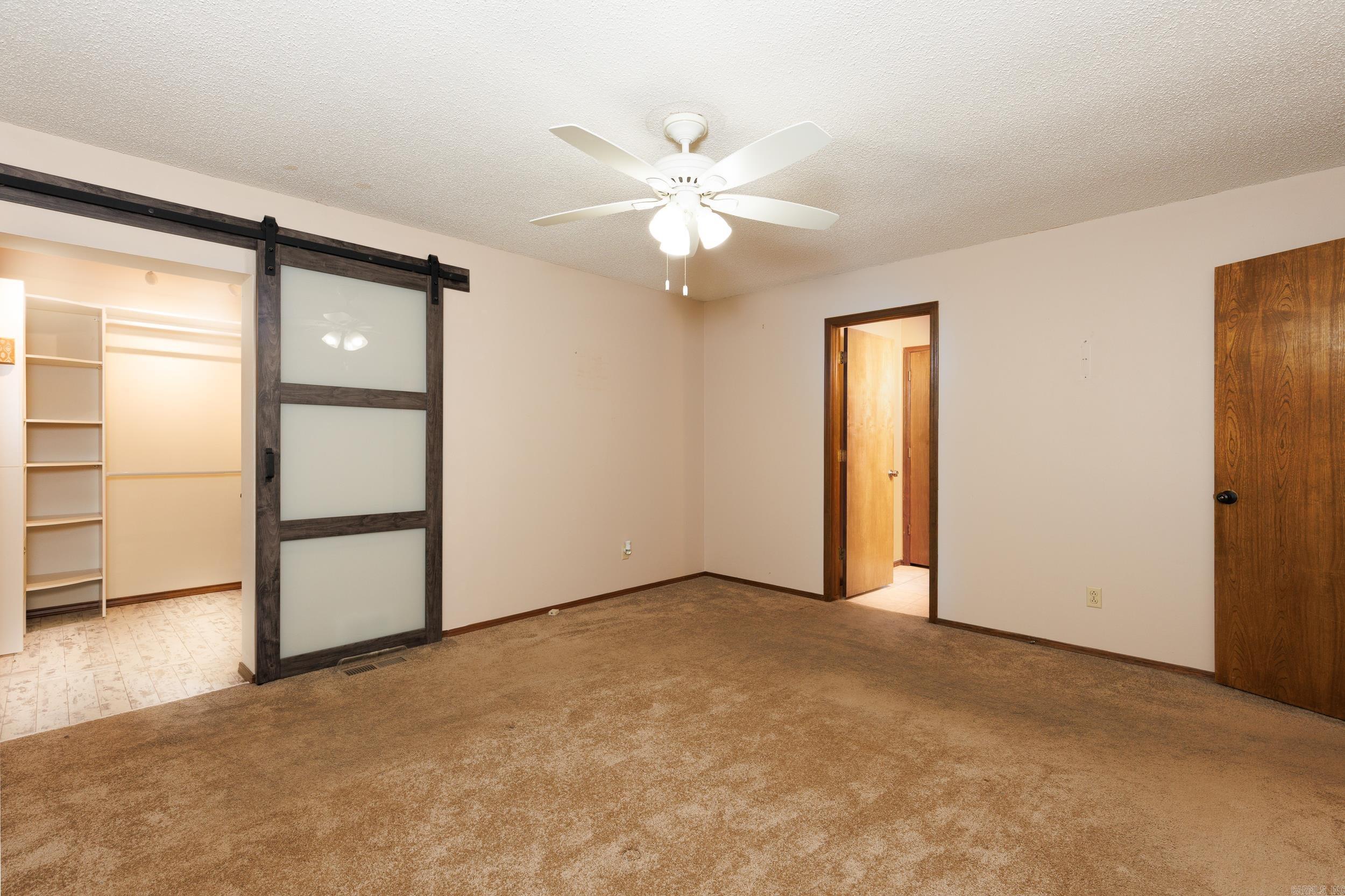 120 Kingsway Circle Property Photo 33