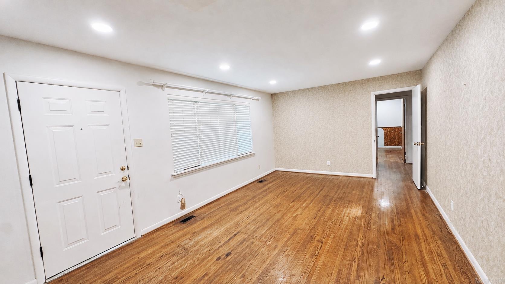 4520 Greenway Drive Property Photo 6