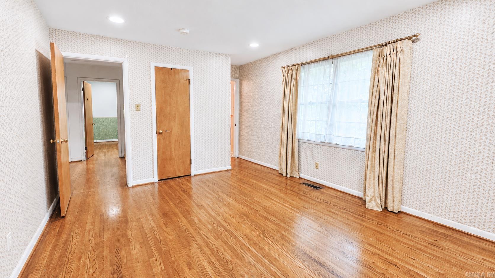 4520 Greenway Drive Property Photo 11