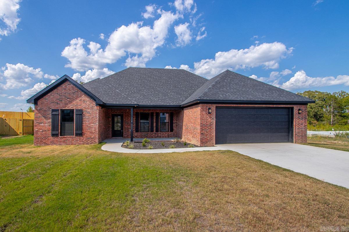 114 Michael Drive Property Photo 1