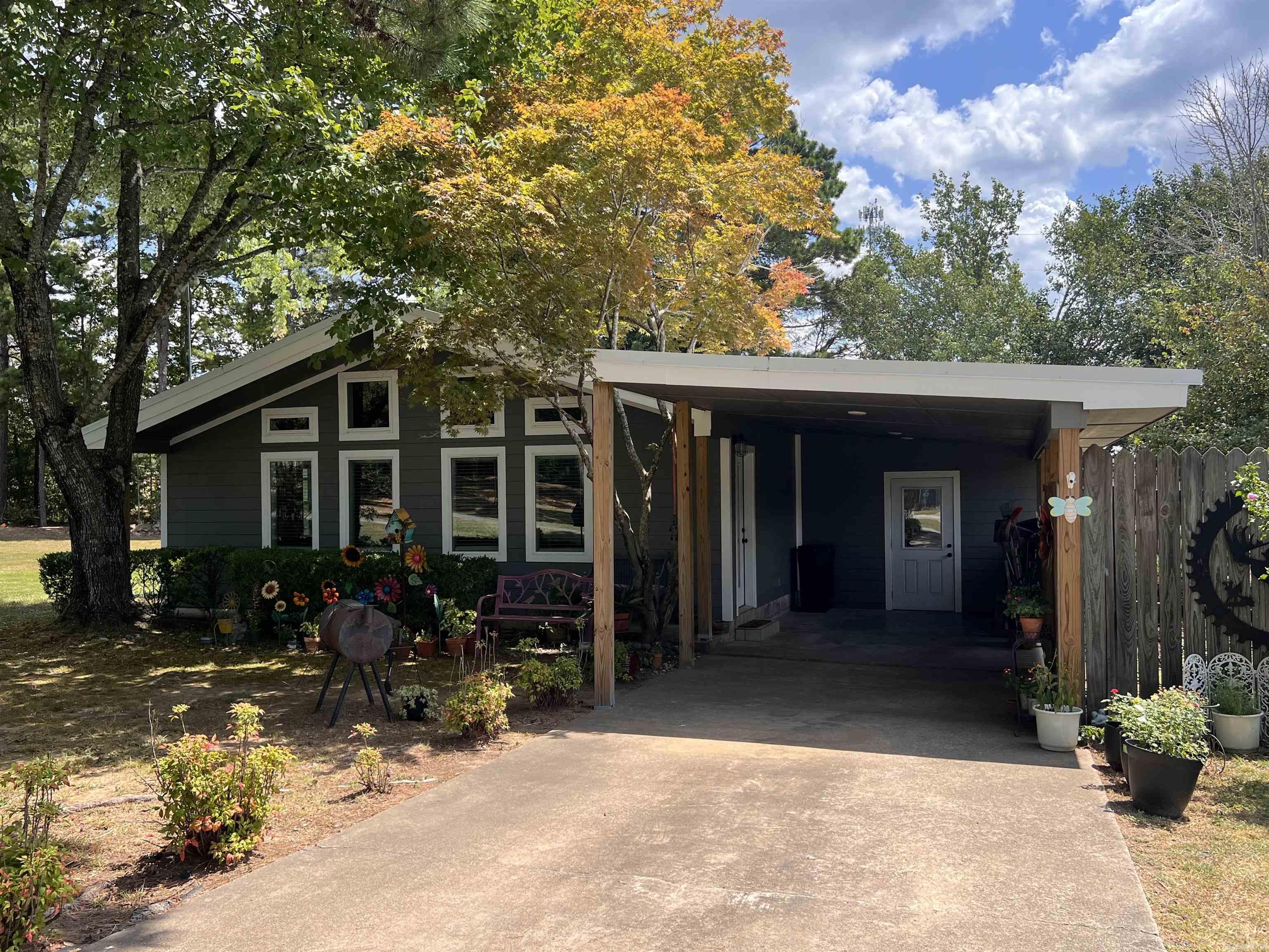 50 Evergreen Drive Property Photo 2