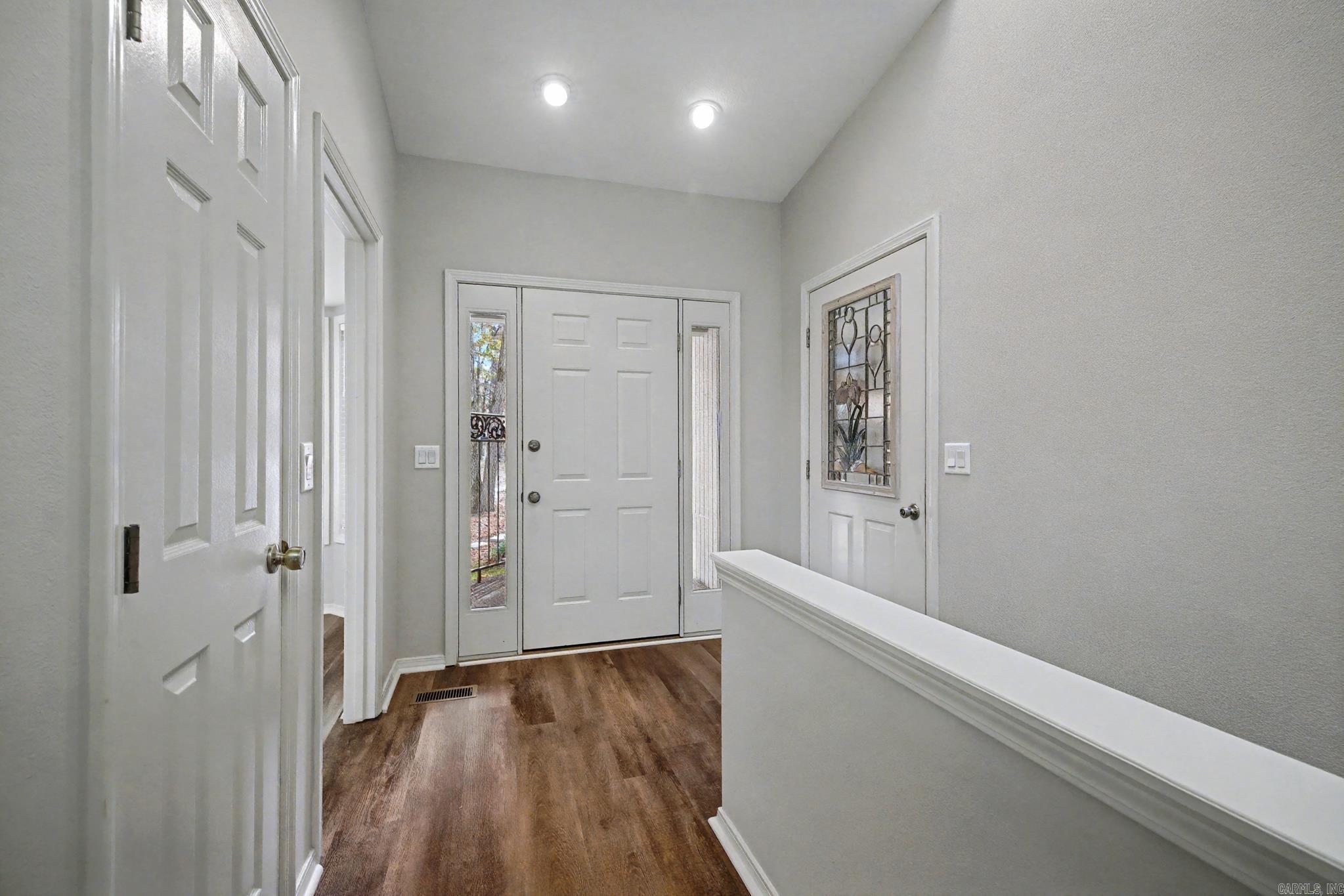 11 Emanuel Lane Property Photo 3