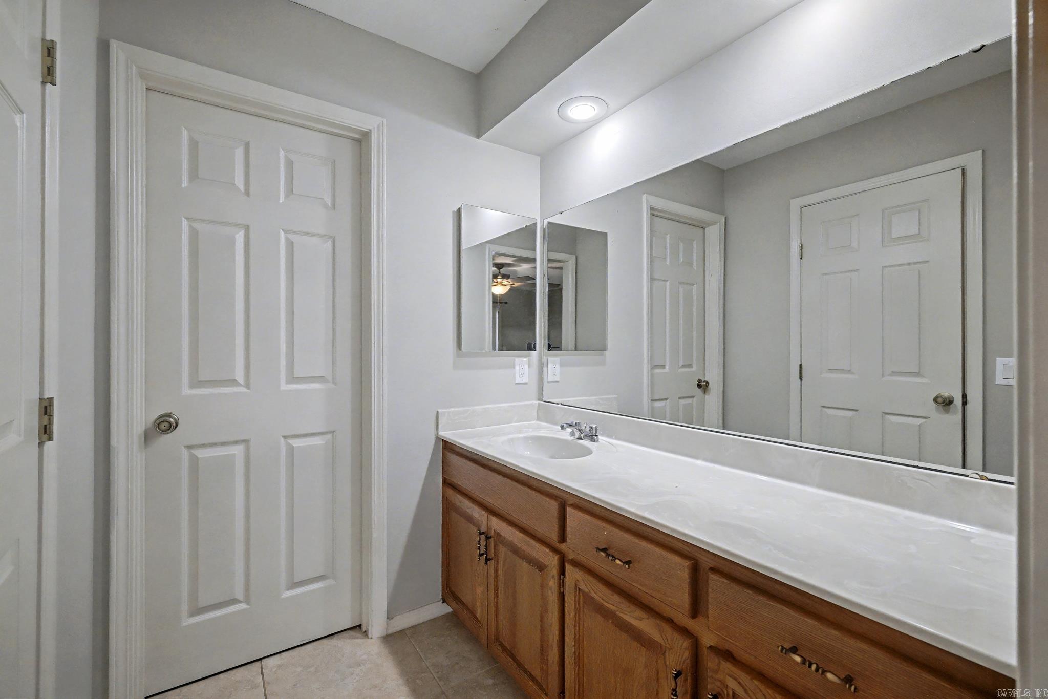 11 Emanuel Lane Property Photo 22