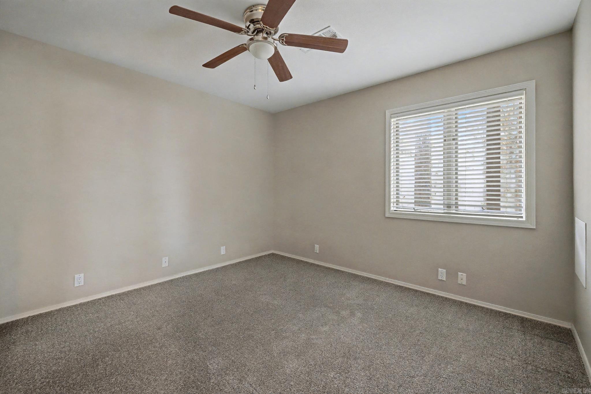 11 Emanuel Lane Property Photo 35
