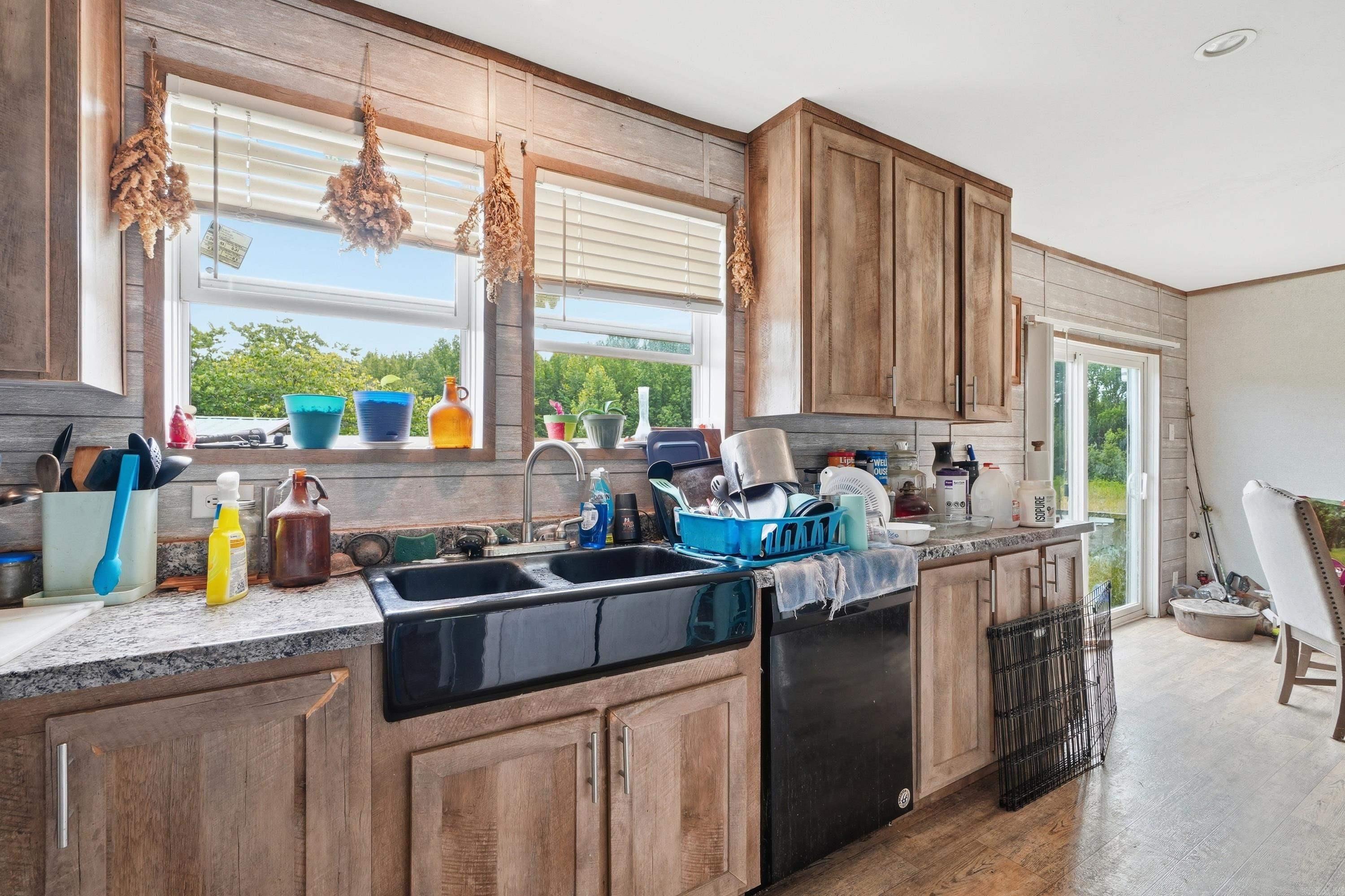 563 Daffodil Rd Road Property Photo 3