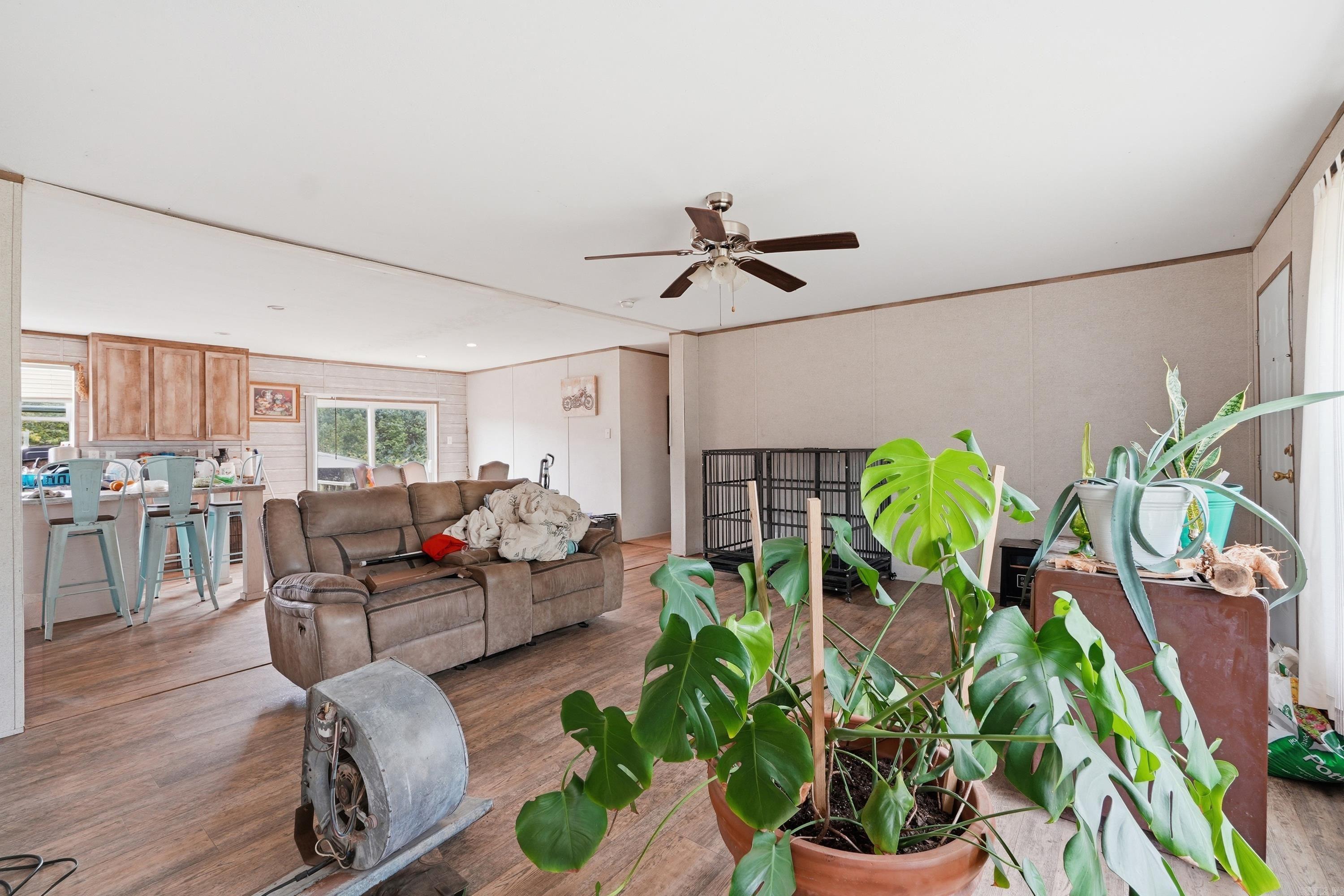 563 Daffodil Rd Road Property Photo 4