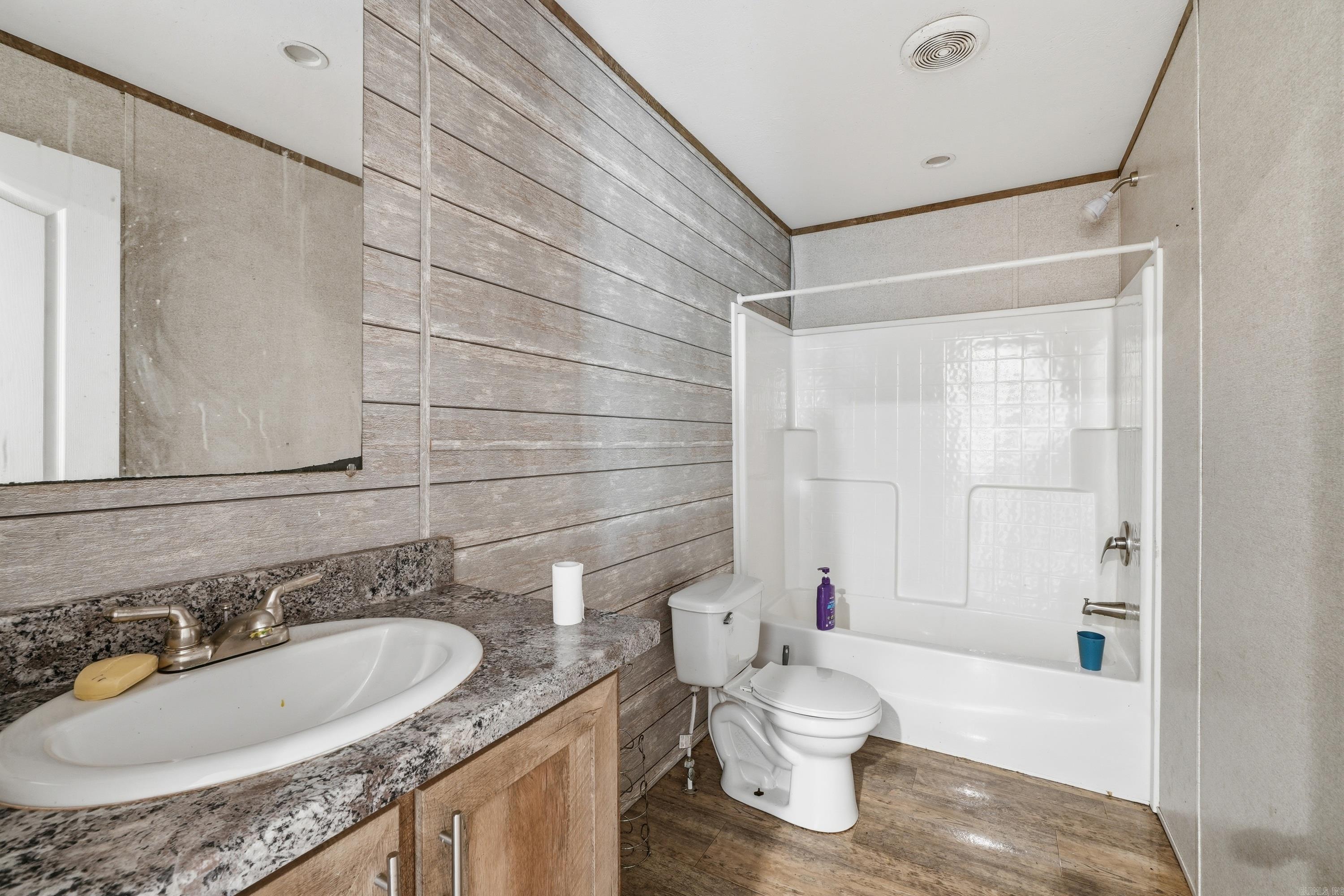 563 Daffodil Rd Road Property Photo 13