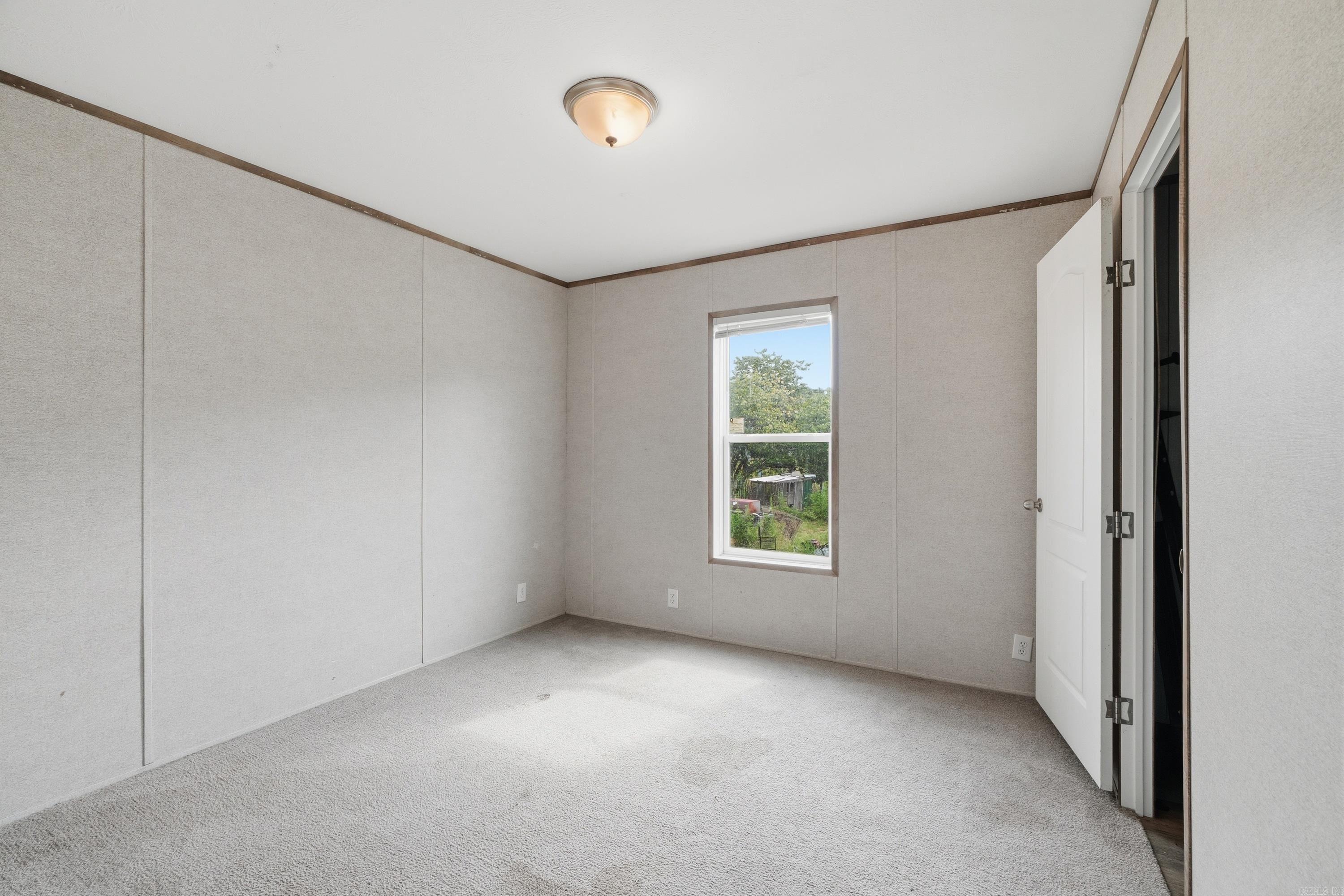 563 Daffodil Rd Road Property Photo 35