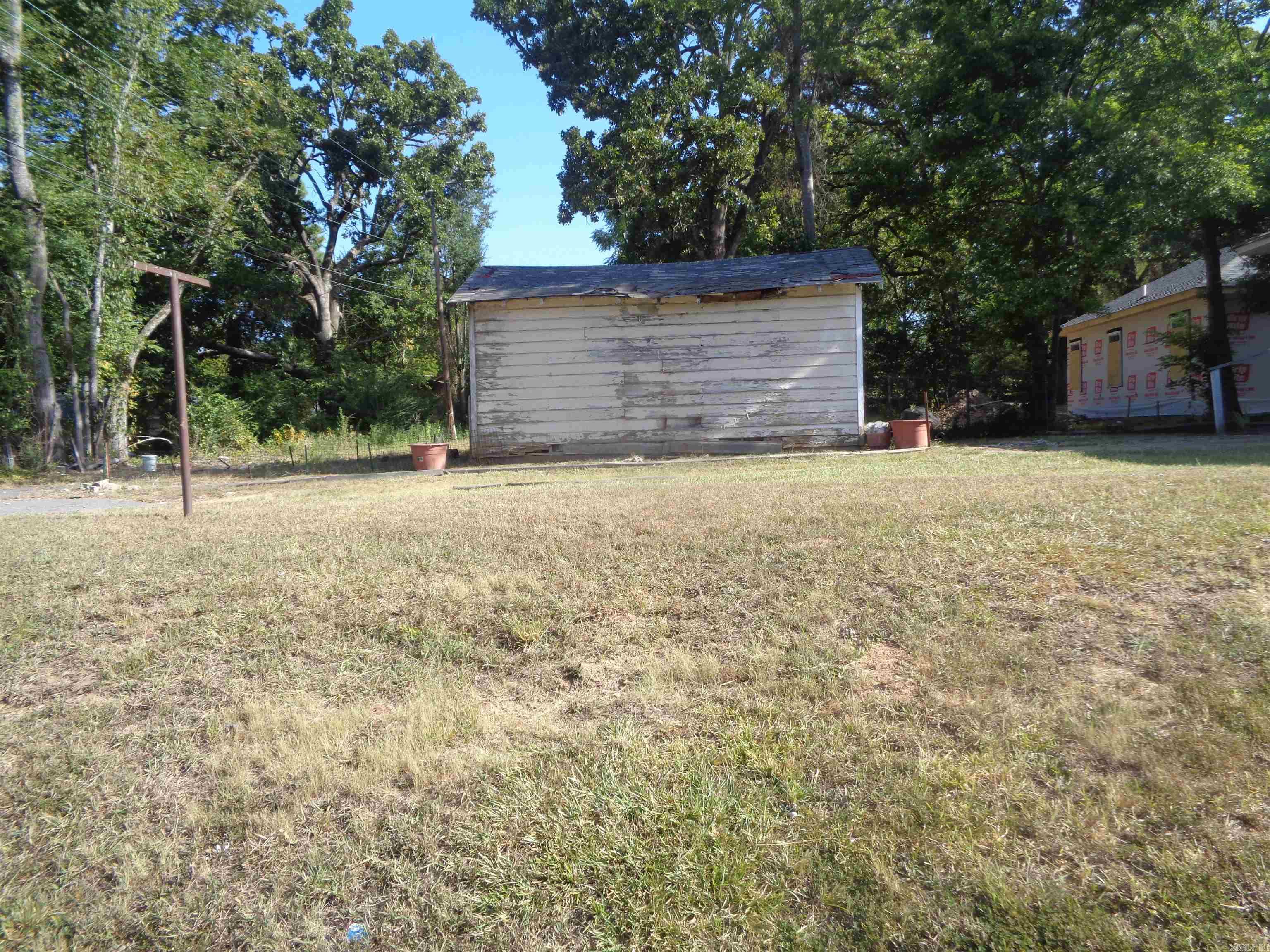 2122 S Maple Street Property Photo 7