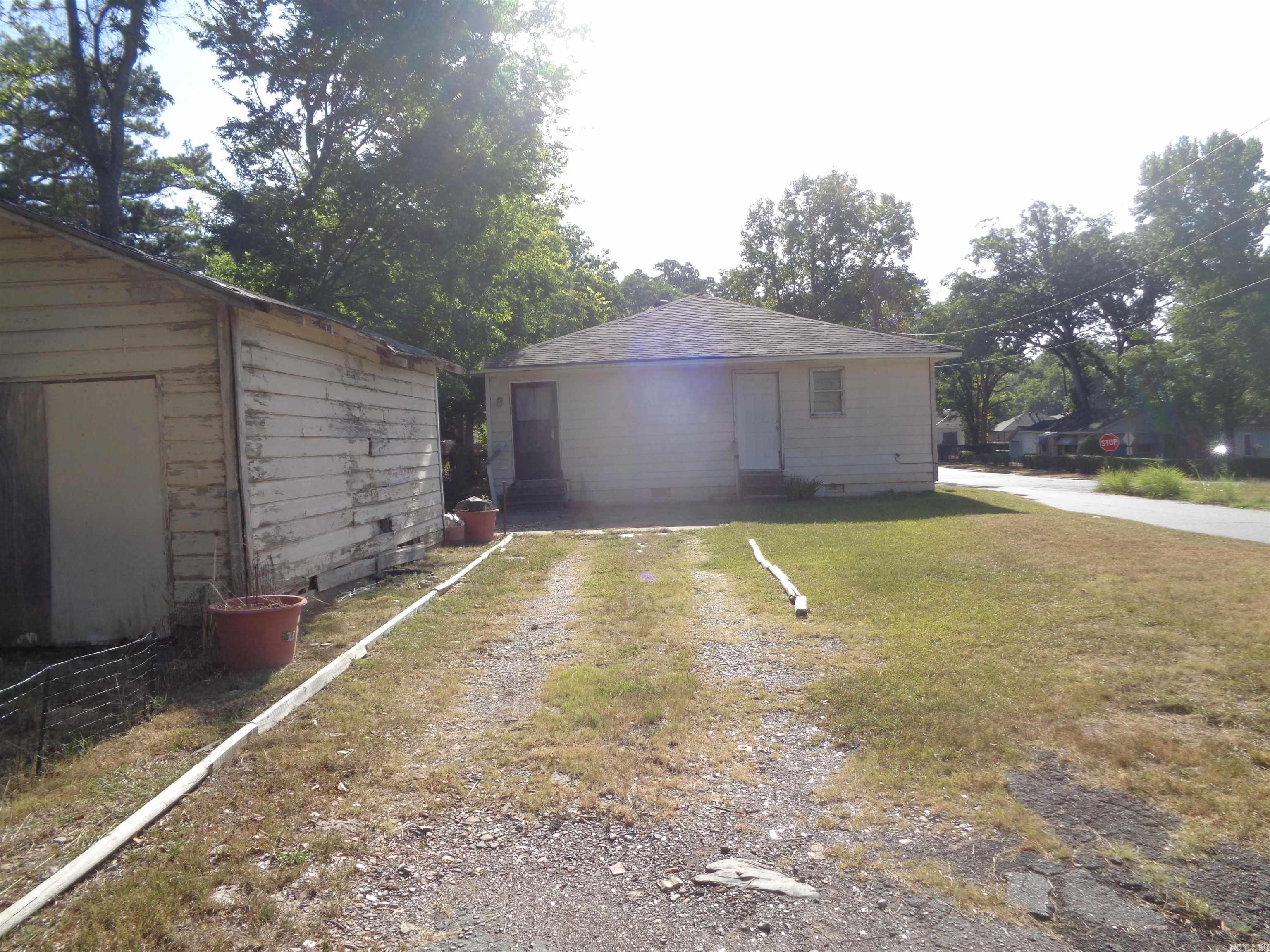 2122 S Maple Street Property Photo 9