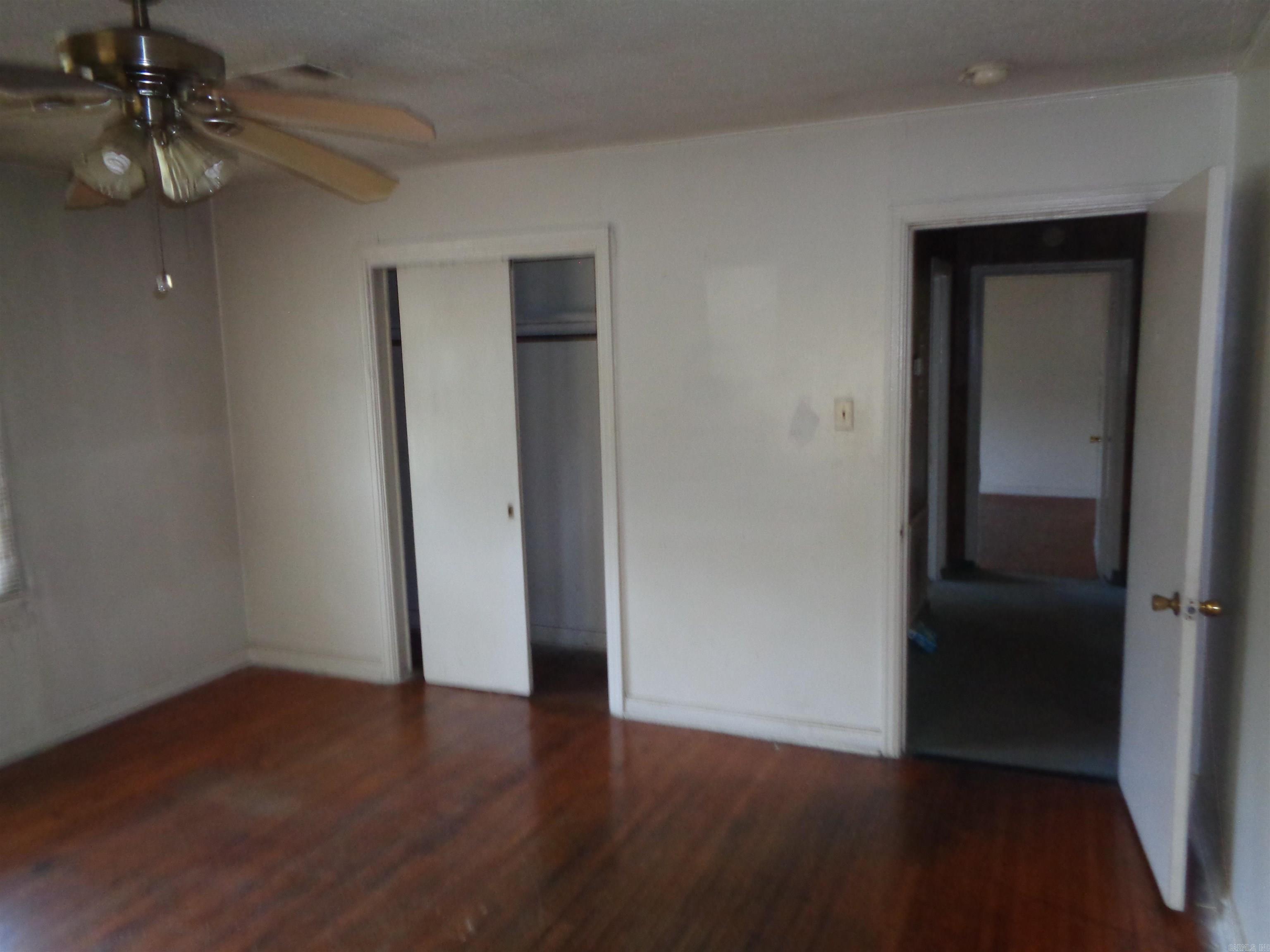 2122 S Maple Street Property Photo 16