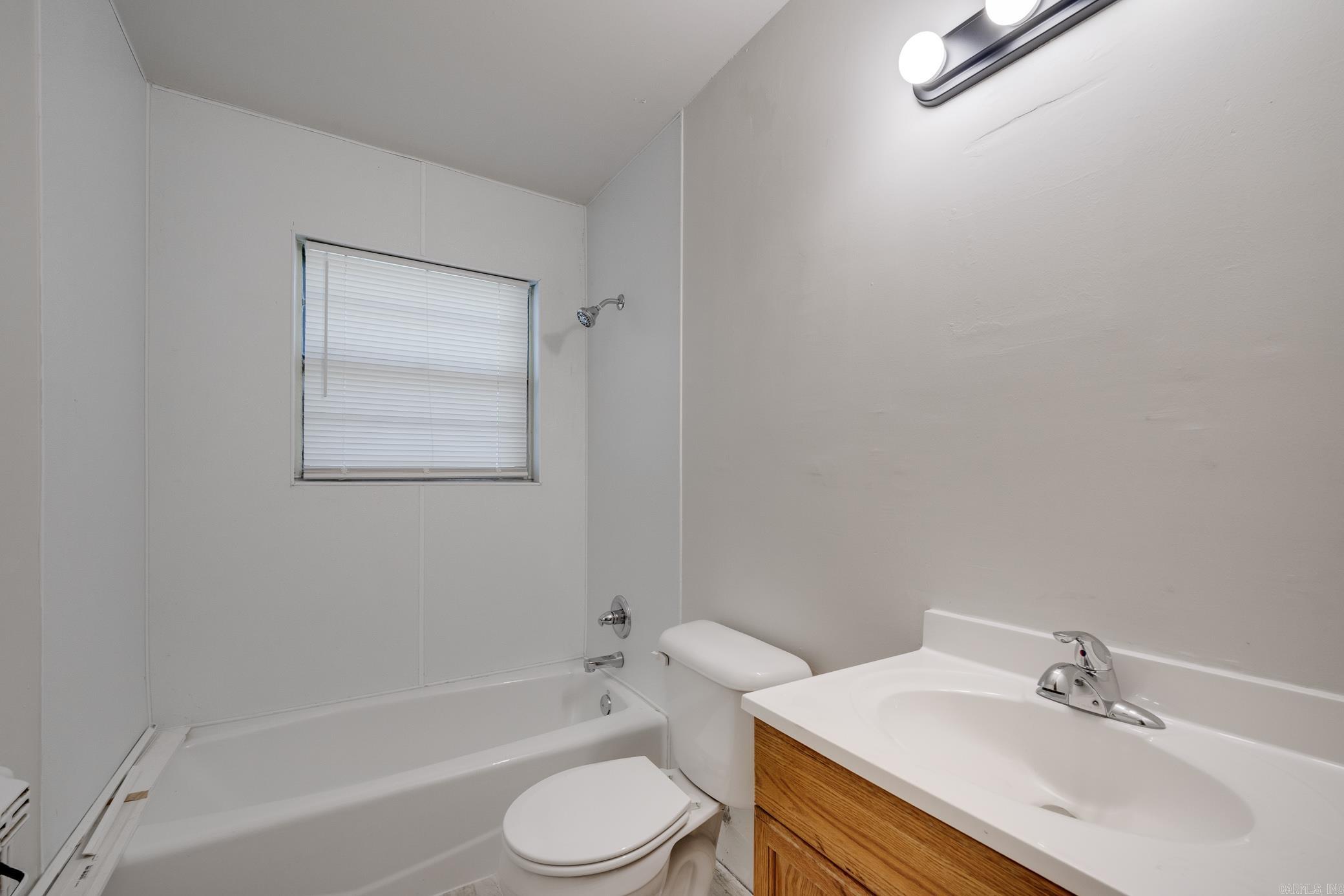 2104 Edmonds Street Property Photo 14