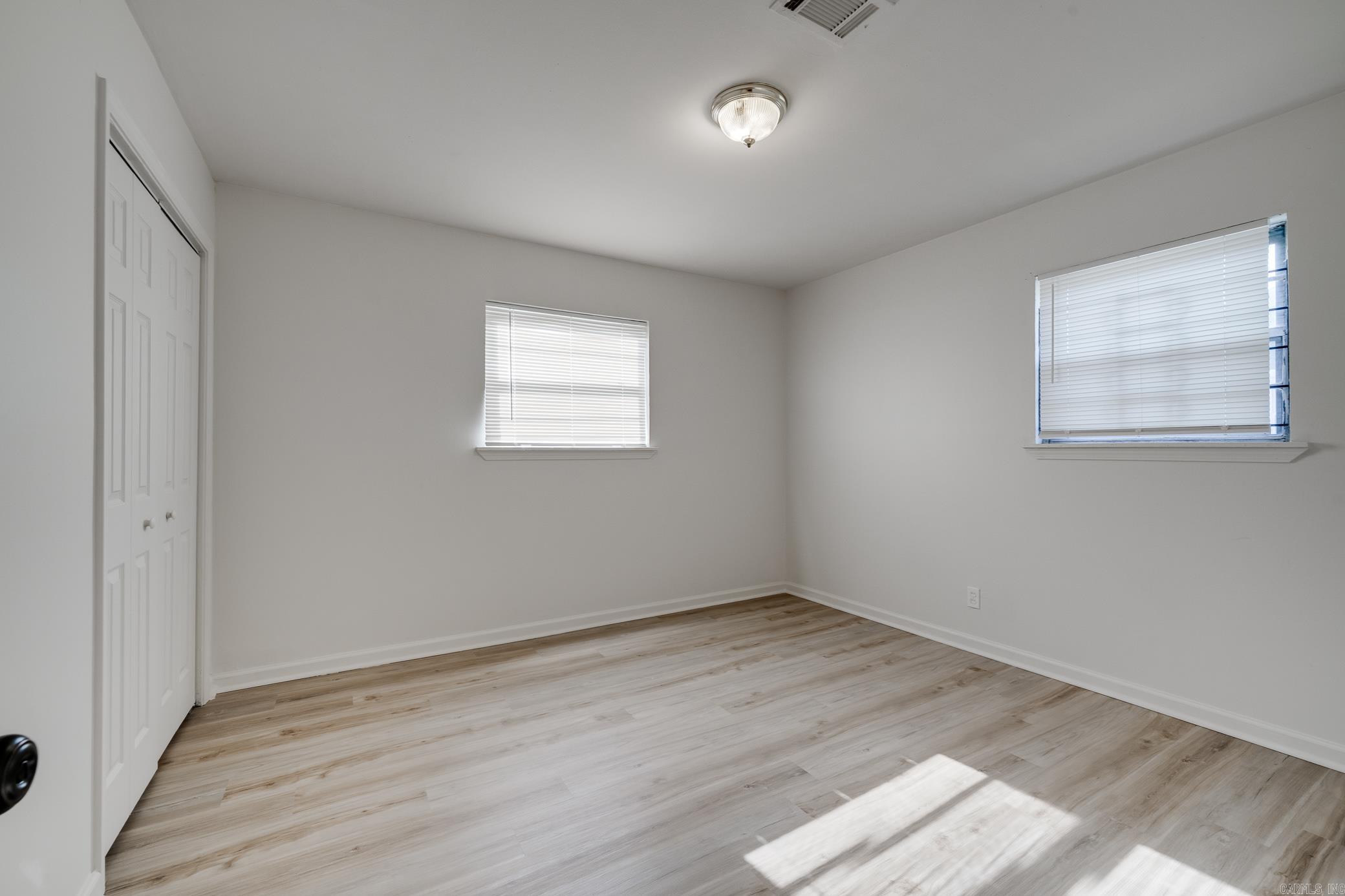 2104 Edmonds Street Property Photo 20