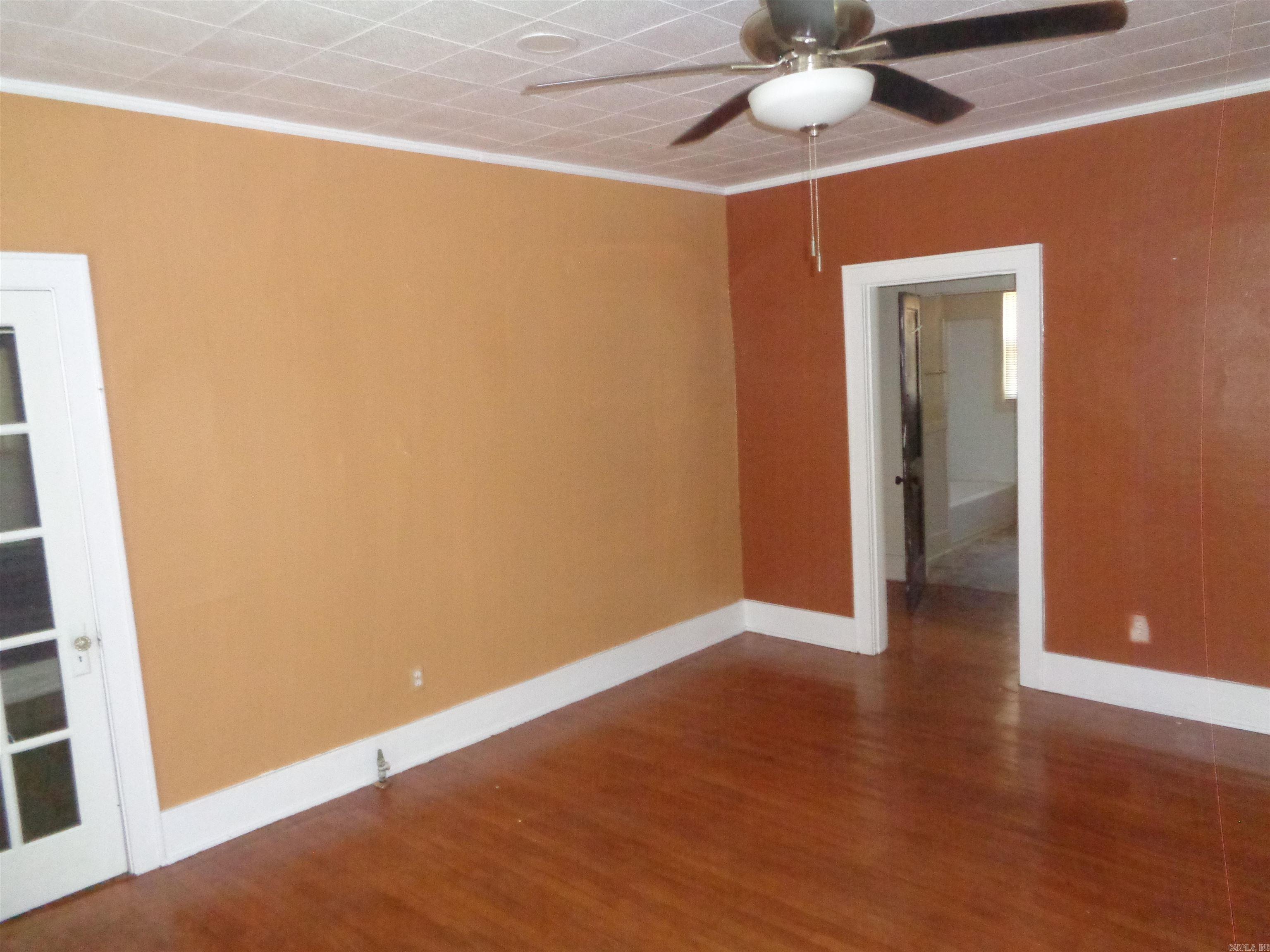 1201 Division Street Property Photo 8