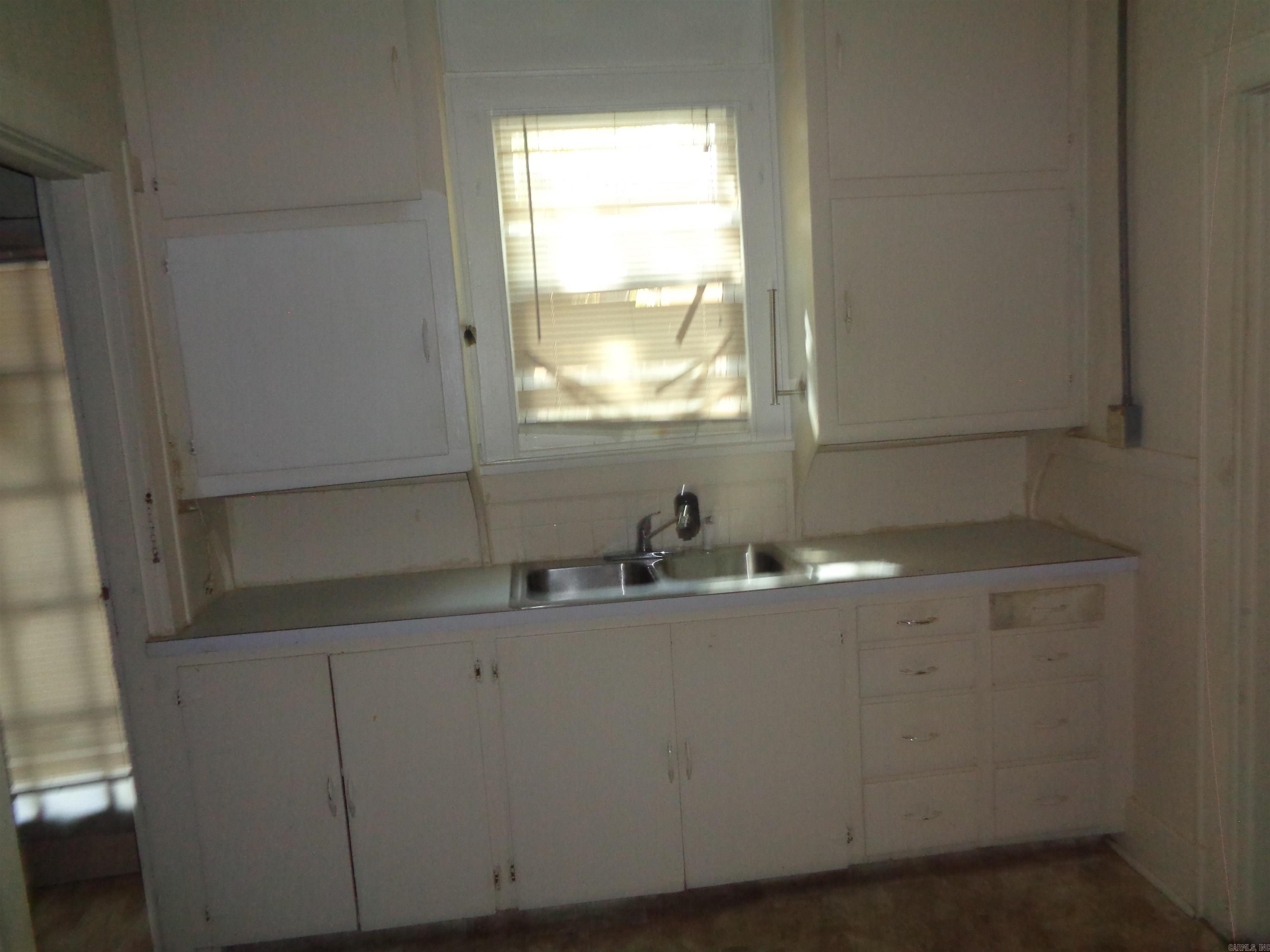1201 Division Street Property Photo 11