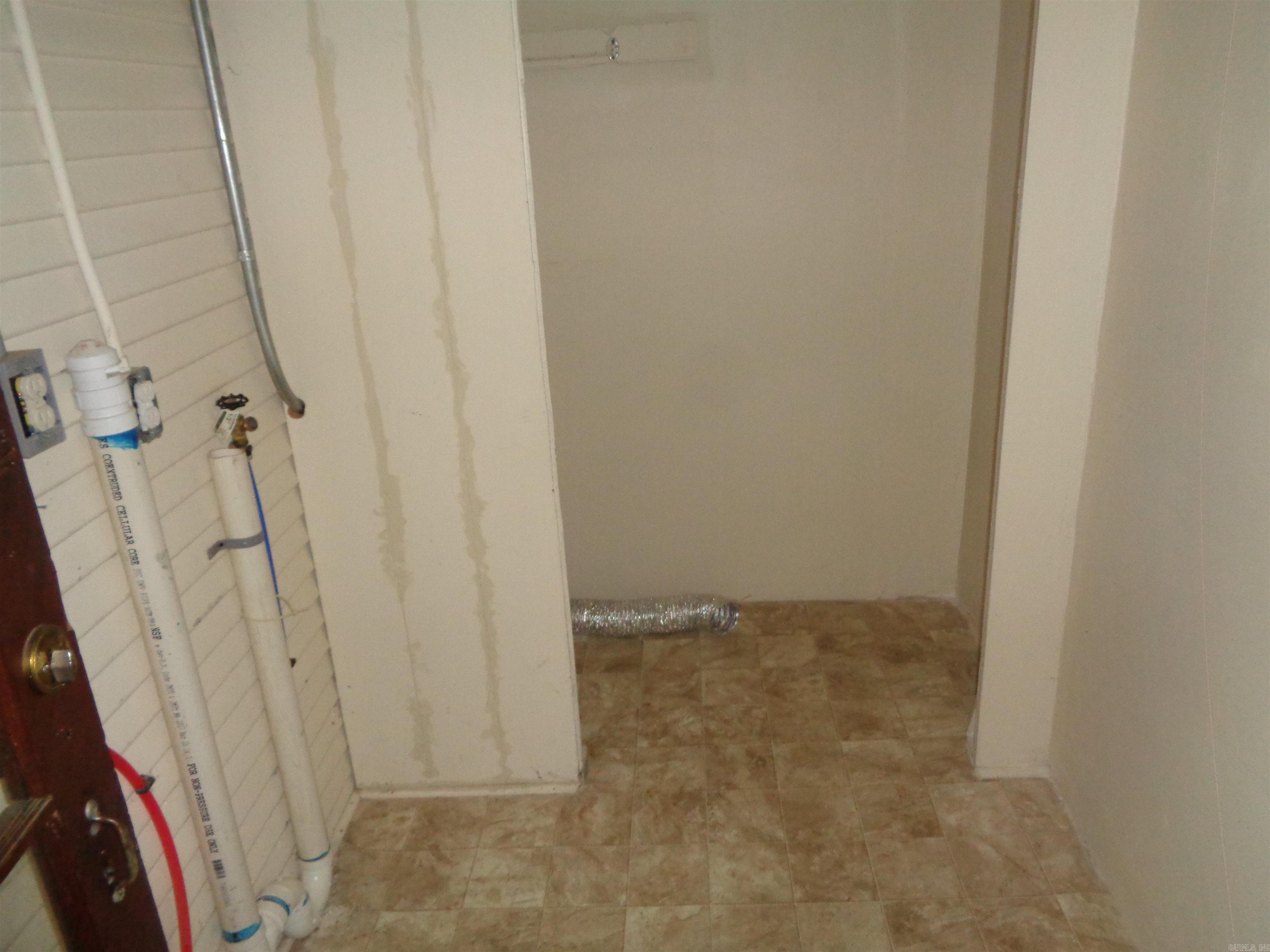 1201 Division Street Property Photo 12